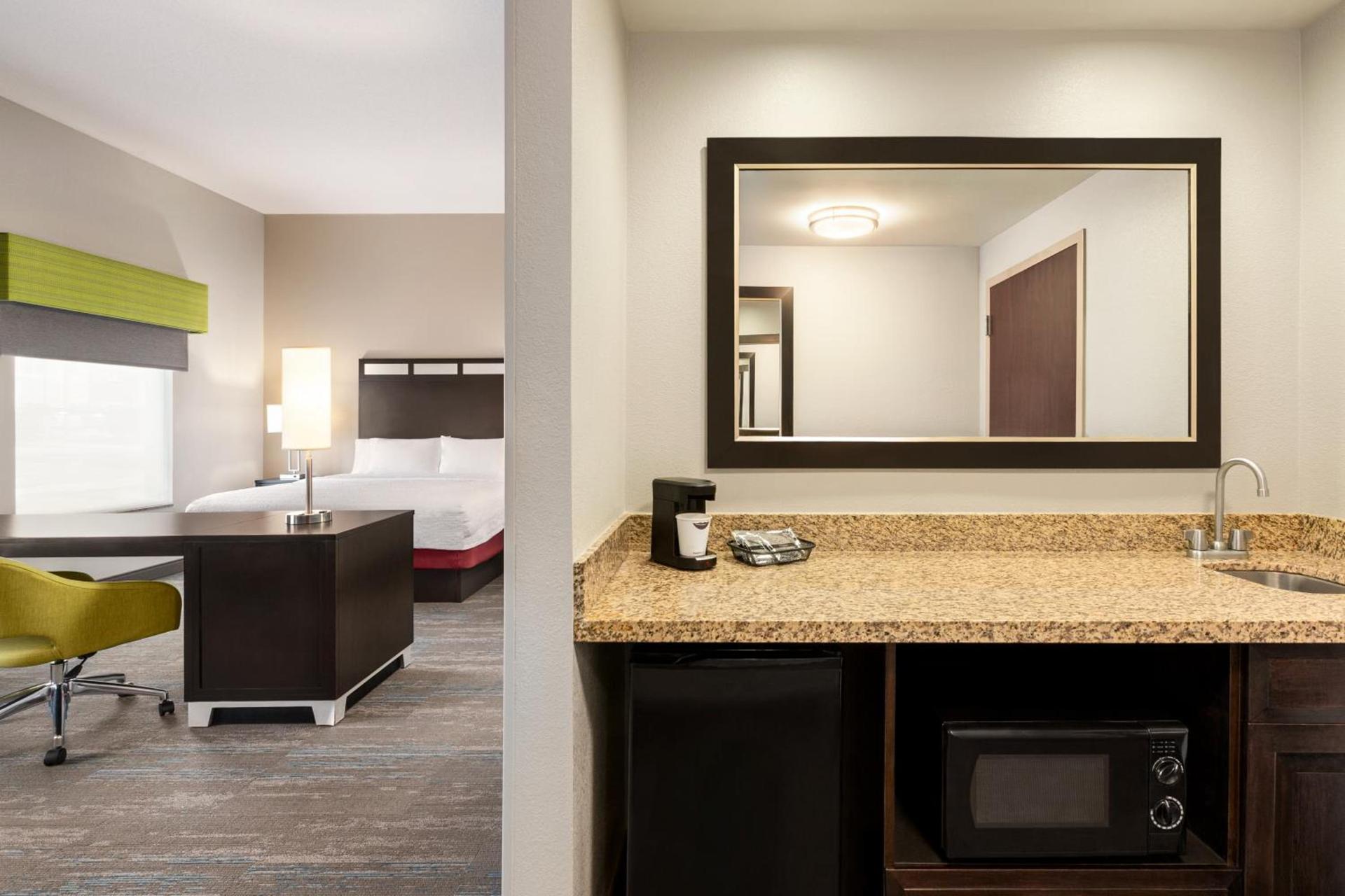 Hampton Inn & Suites York South photo 62