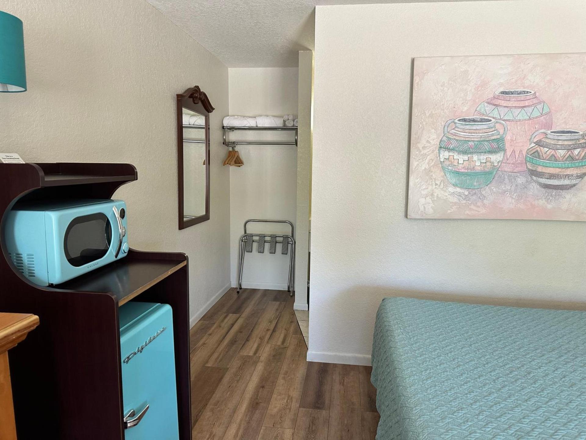 Sunset Inn and Suites photo 55