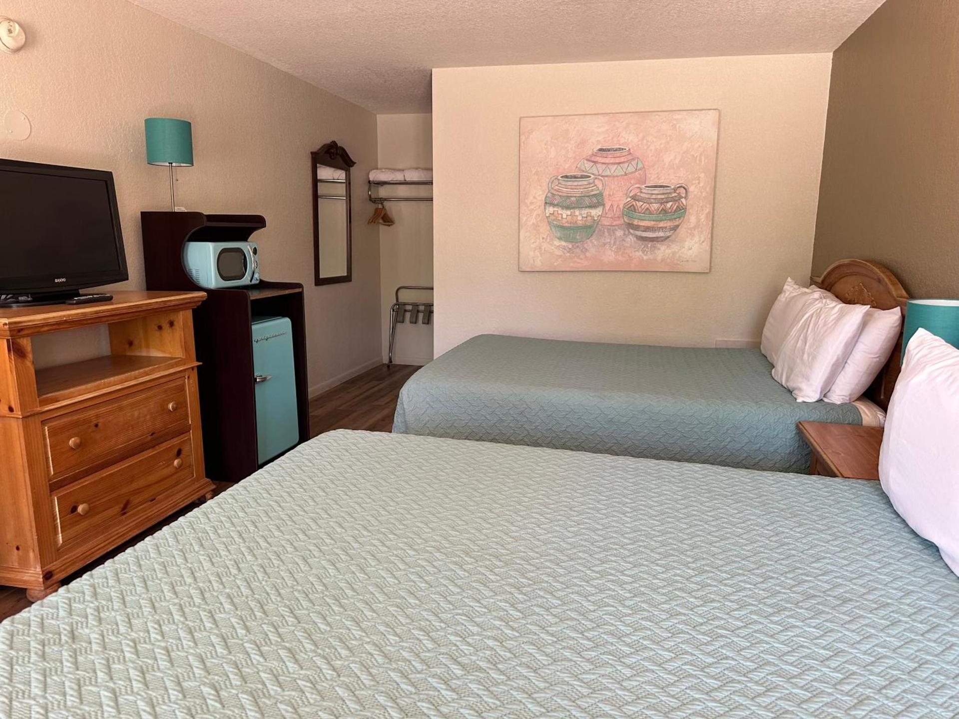 Sunset Inn and Suites photo 29