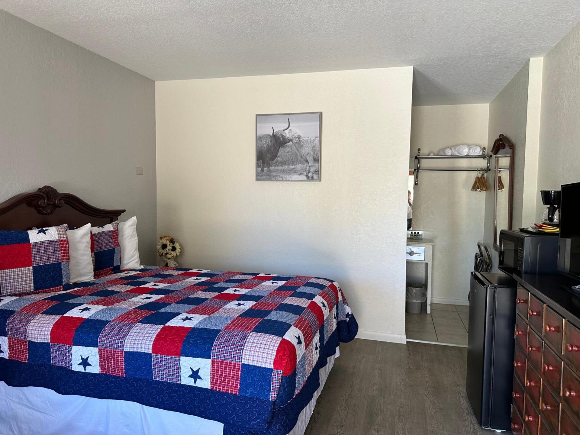 Sunset Inn and Suites photo 28