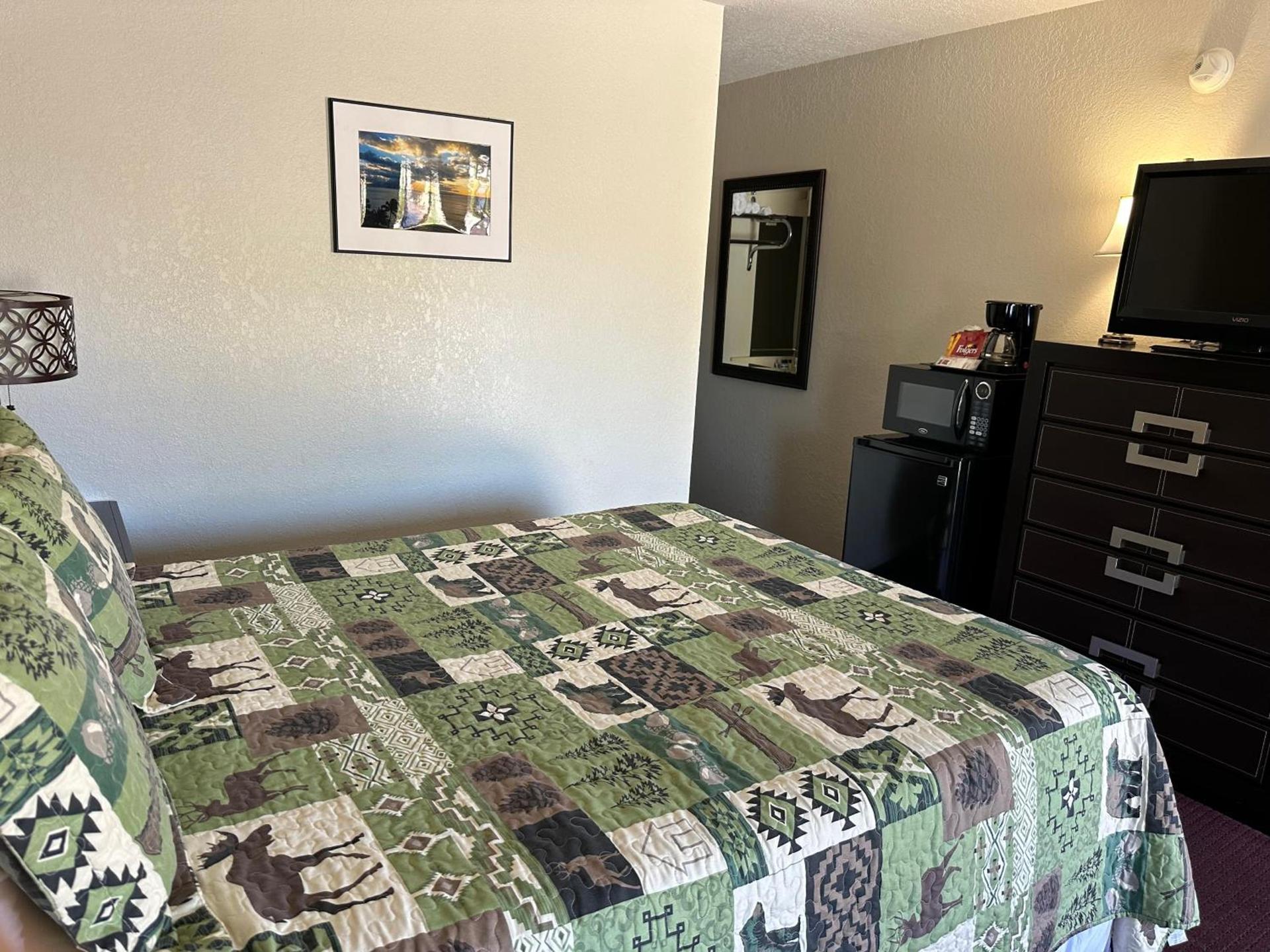 Sunset Inn and Suites photo 39