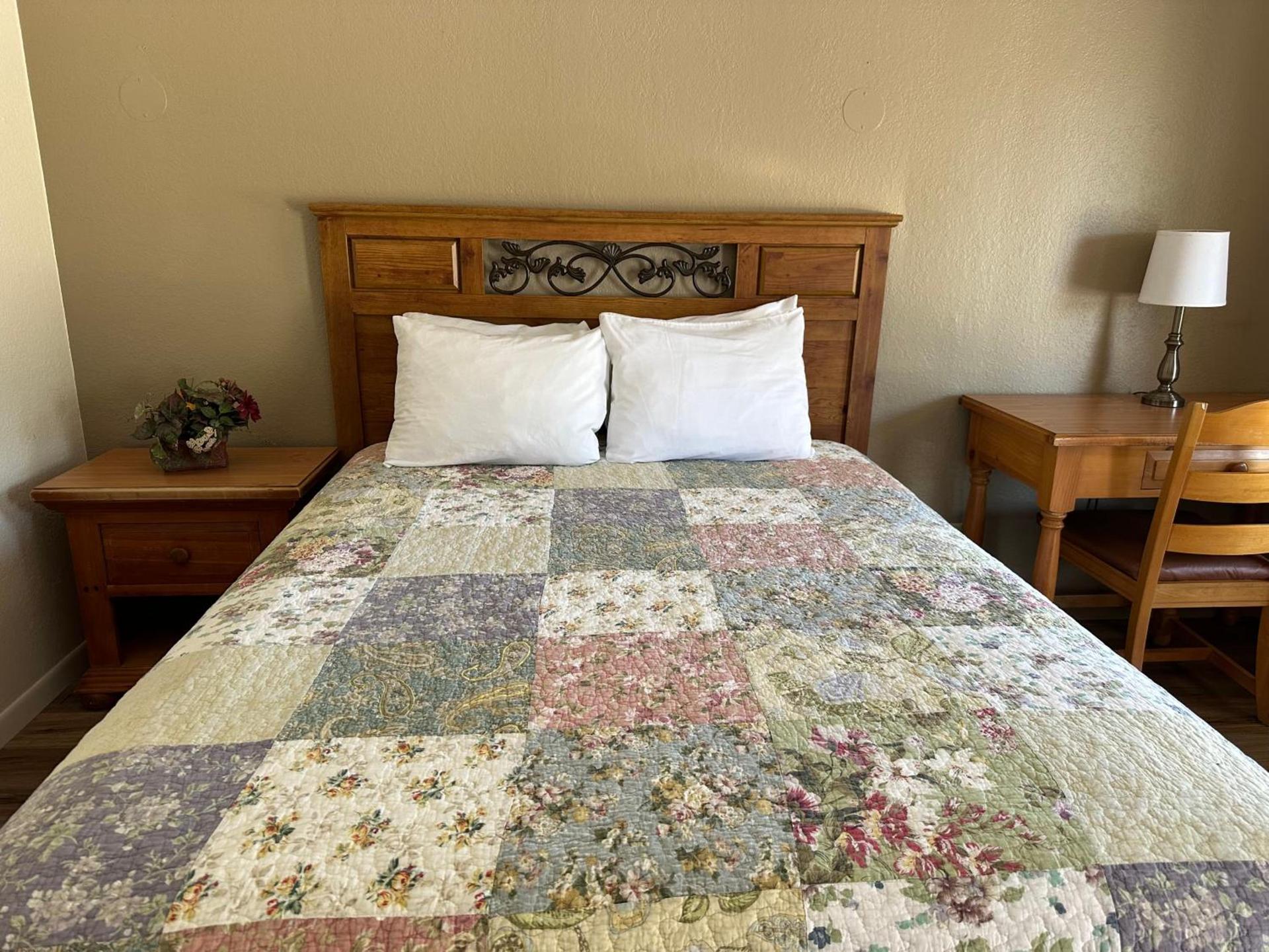 Sunset Inn and Suites photo 34