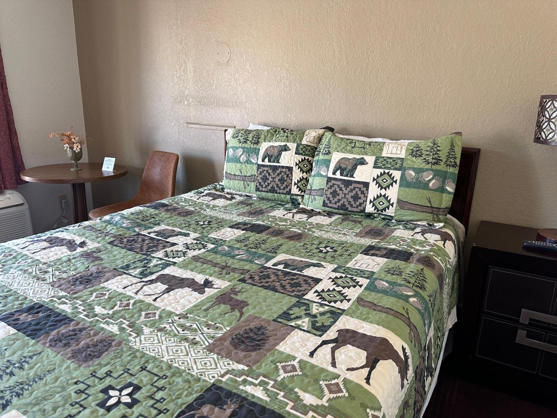 Sunset Inn and Suites photo 54