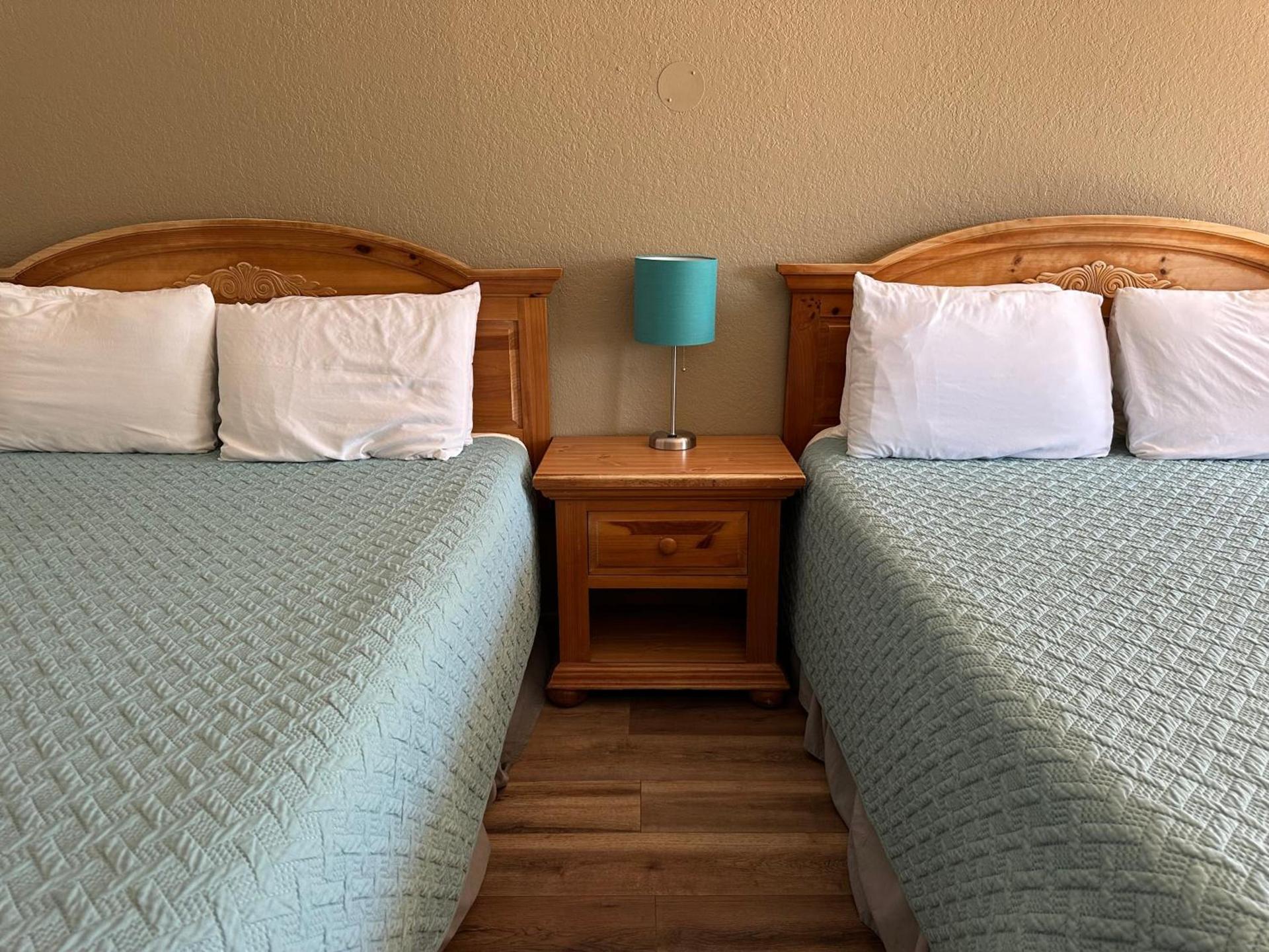 Sunset Inn and Suites photo 52