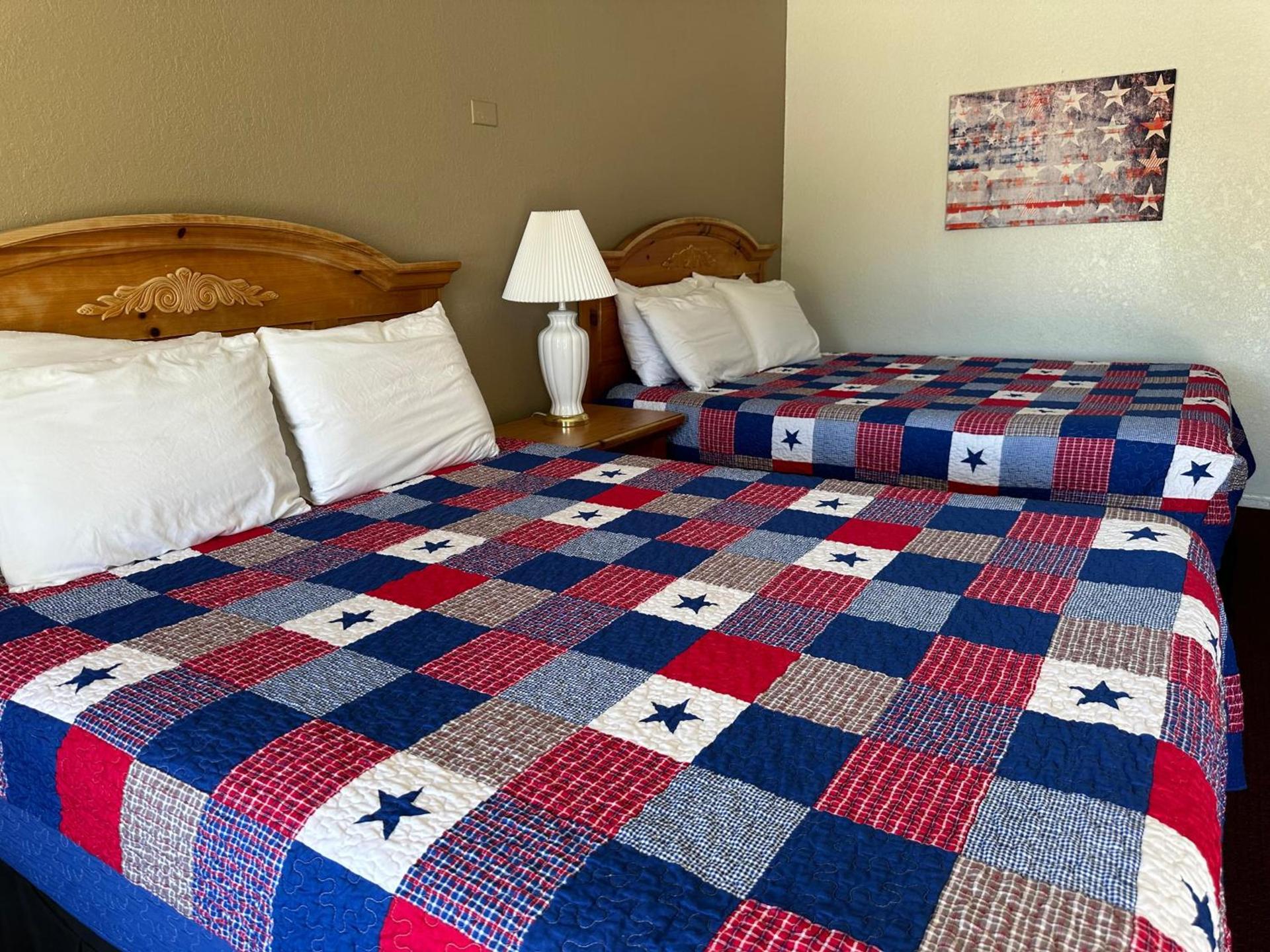 Sunset Inn and Suites photo 49