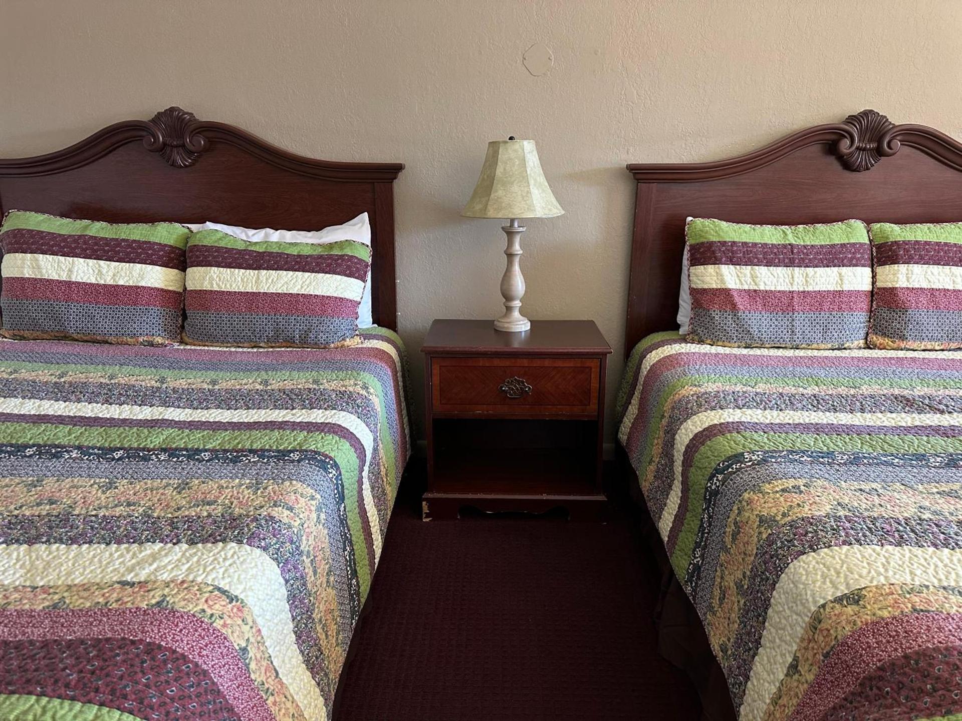 Sunset Inn and Suites photo 59
