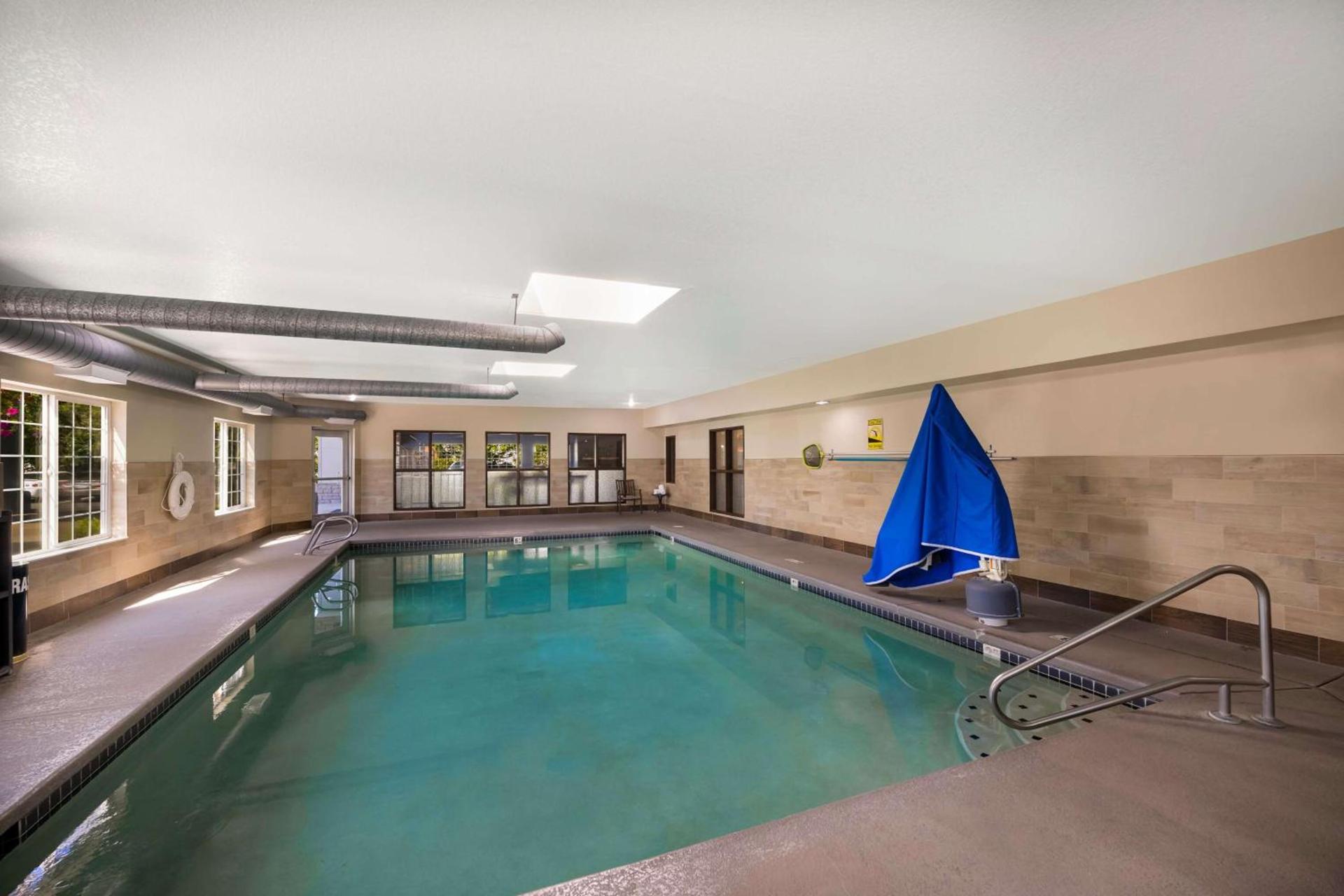 Best Western PLUS Mountain View Auburn Inn photo 7