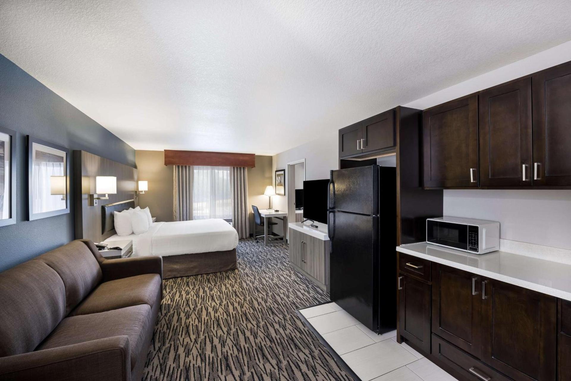 Best Western PLUS Mountain View Auburn Inn photo 13