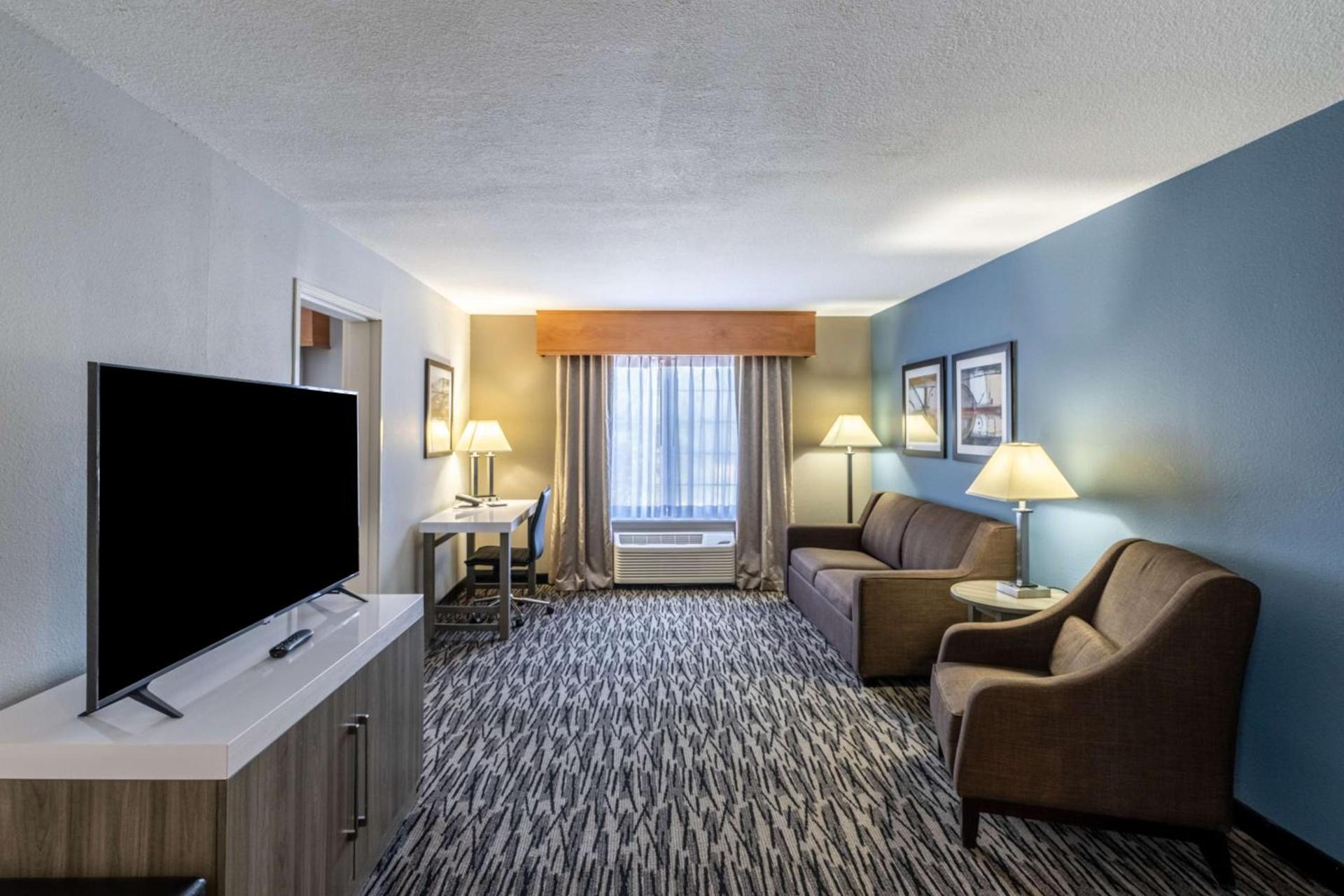 Best Western PLUS Mountain View Auburn Inn photo 24