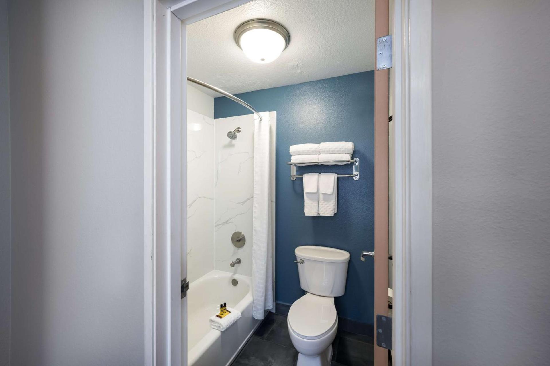 Best Western PLUS Mountain View Auburn Inn photo 30