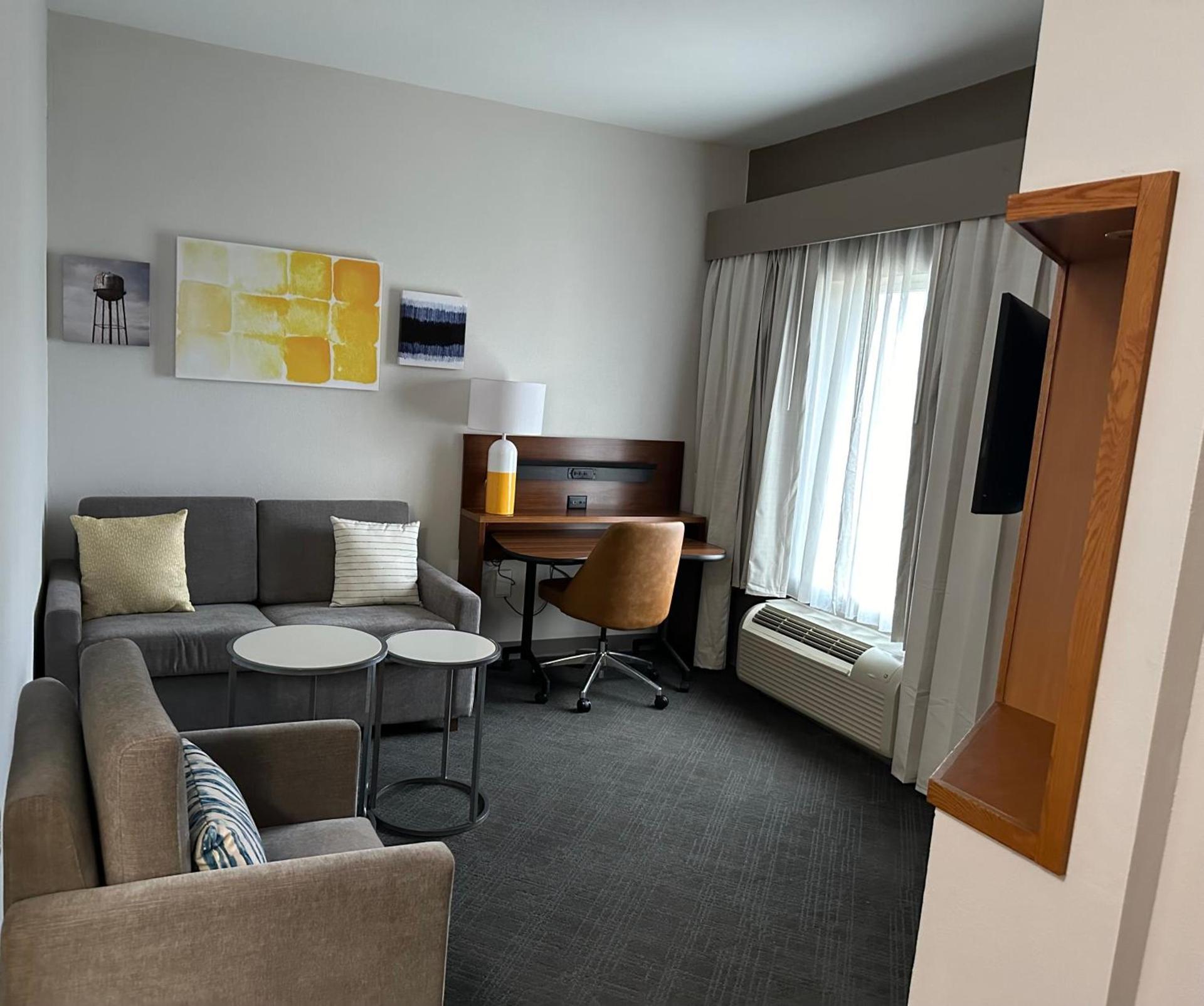 Comfort Inn & Suites Akron South photo 19