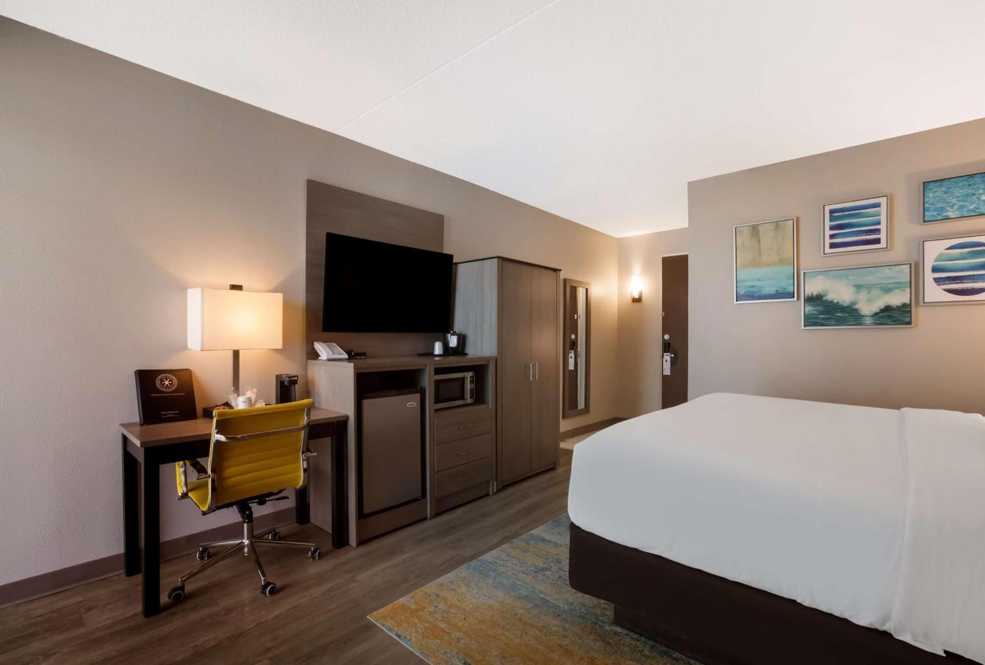 The Hub Middletown Red Bank- Best Western Signature Collection photo 35