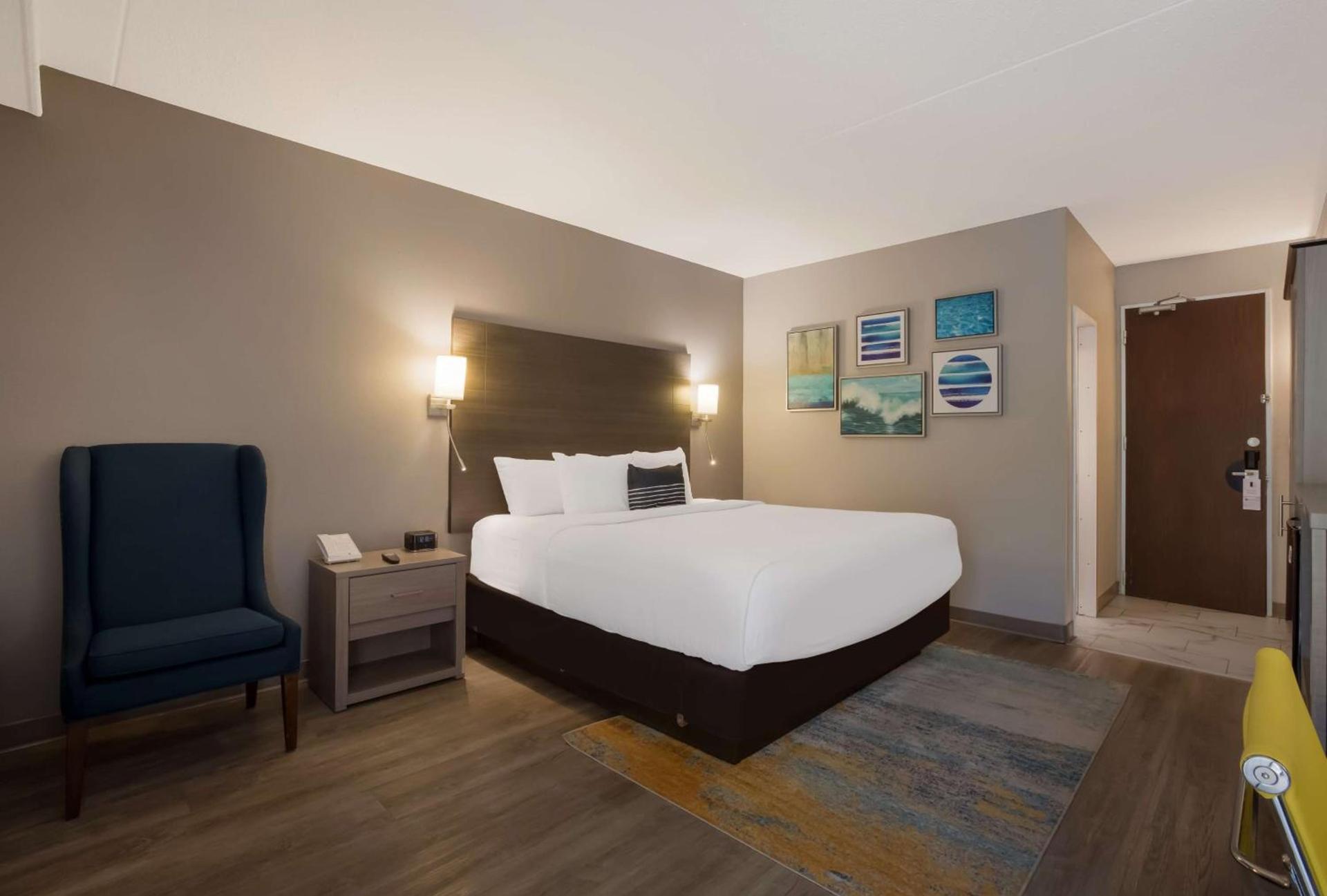 The Hub Middletown Red Bank- Best Western Signature Collection photo 5
