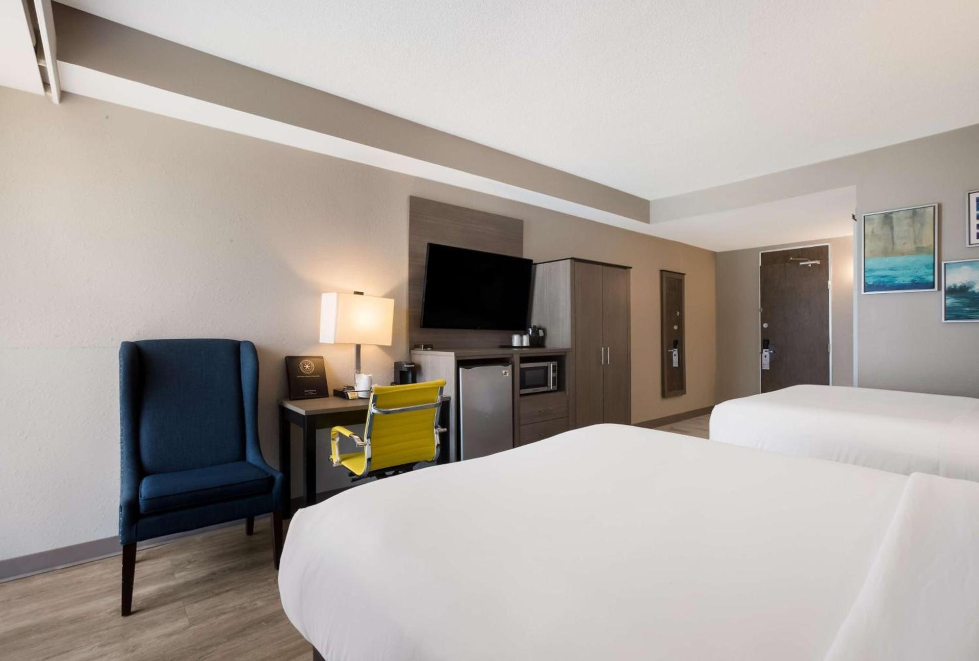 The Hub Middletown Red Bank- Best Western Signature Collection photo 9