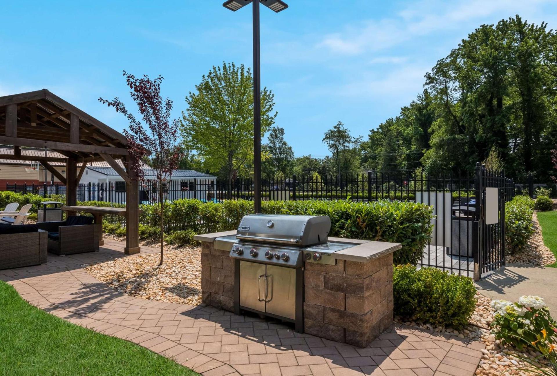 The Hub Middletown Red Bank- Best Western Signature Collection photo 13