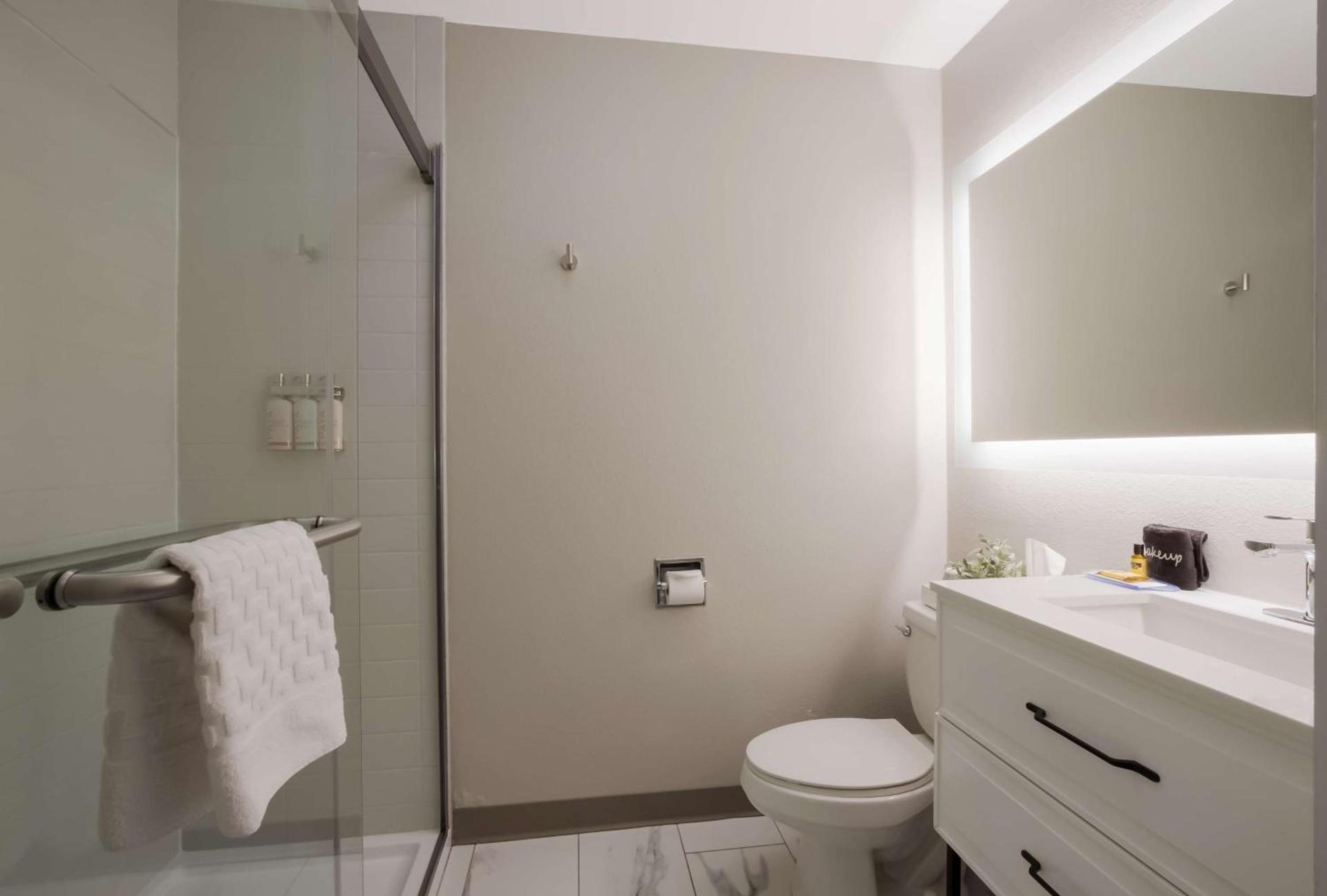 The Hub Middletown Red Bank- Best Western Signature Collection photo 18