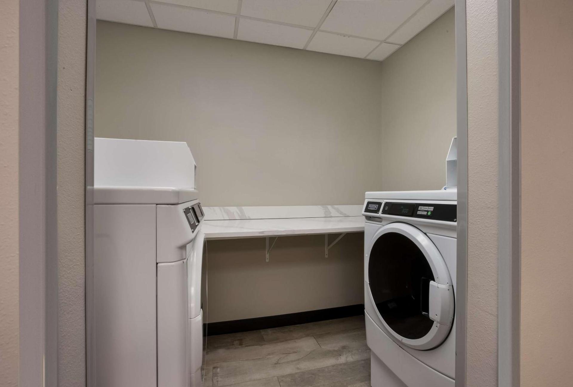 The Hub Middletown Red Bank- Best Western Signature Collection photo 19