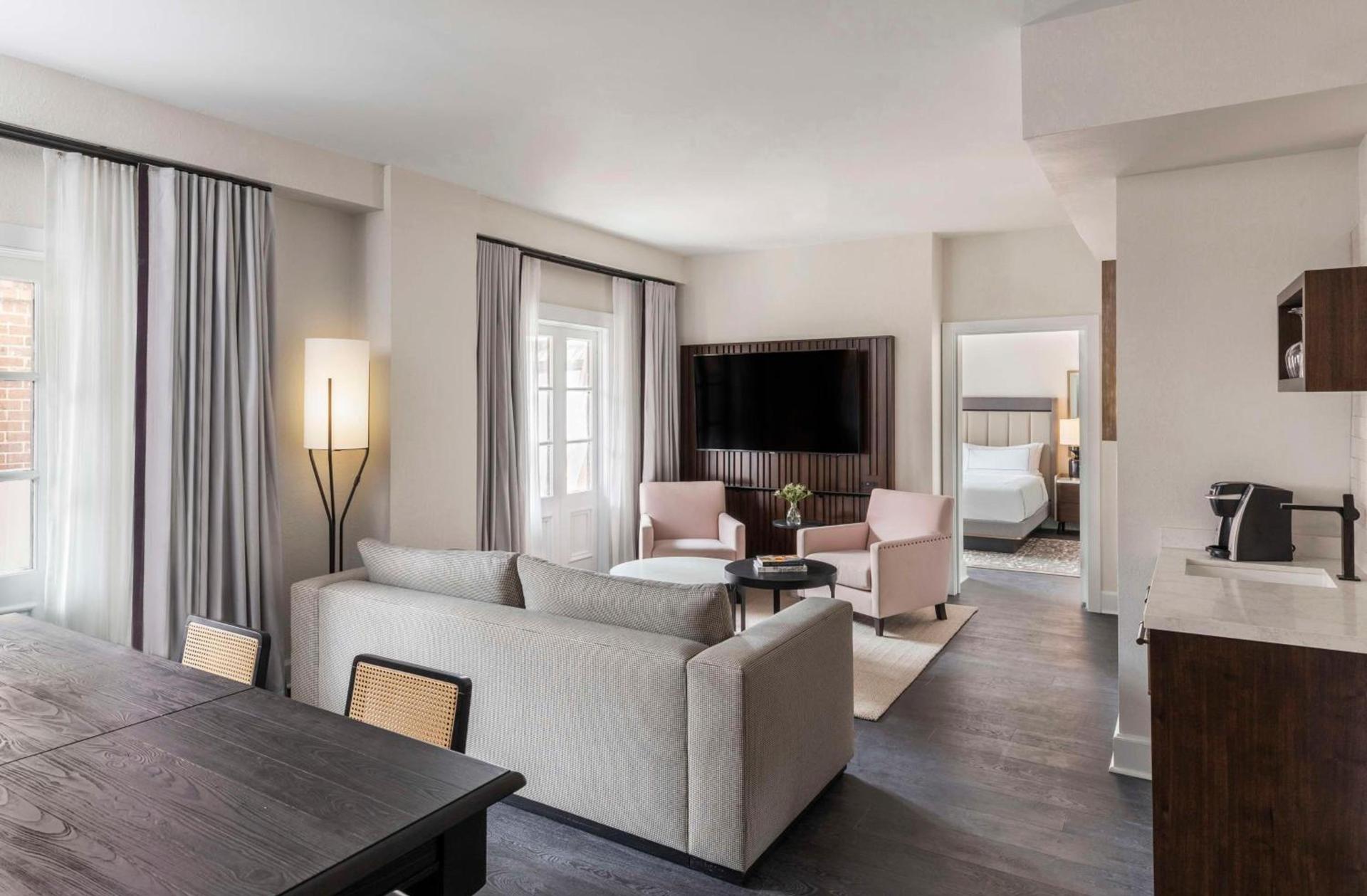 Mills House Charleston, Curio Collection by Hilton photo 34