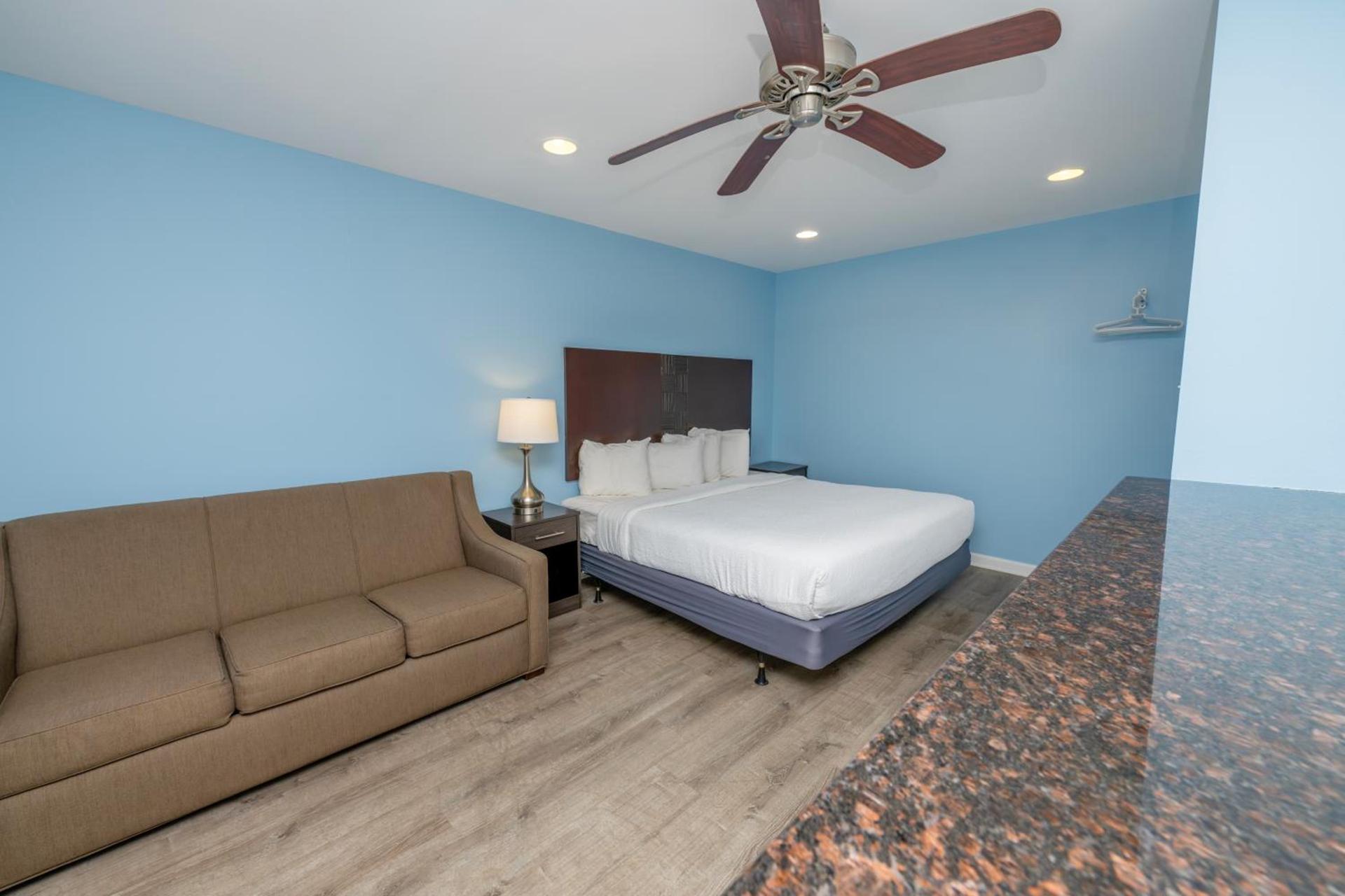 Commander Beach House Hotel photo 41