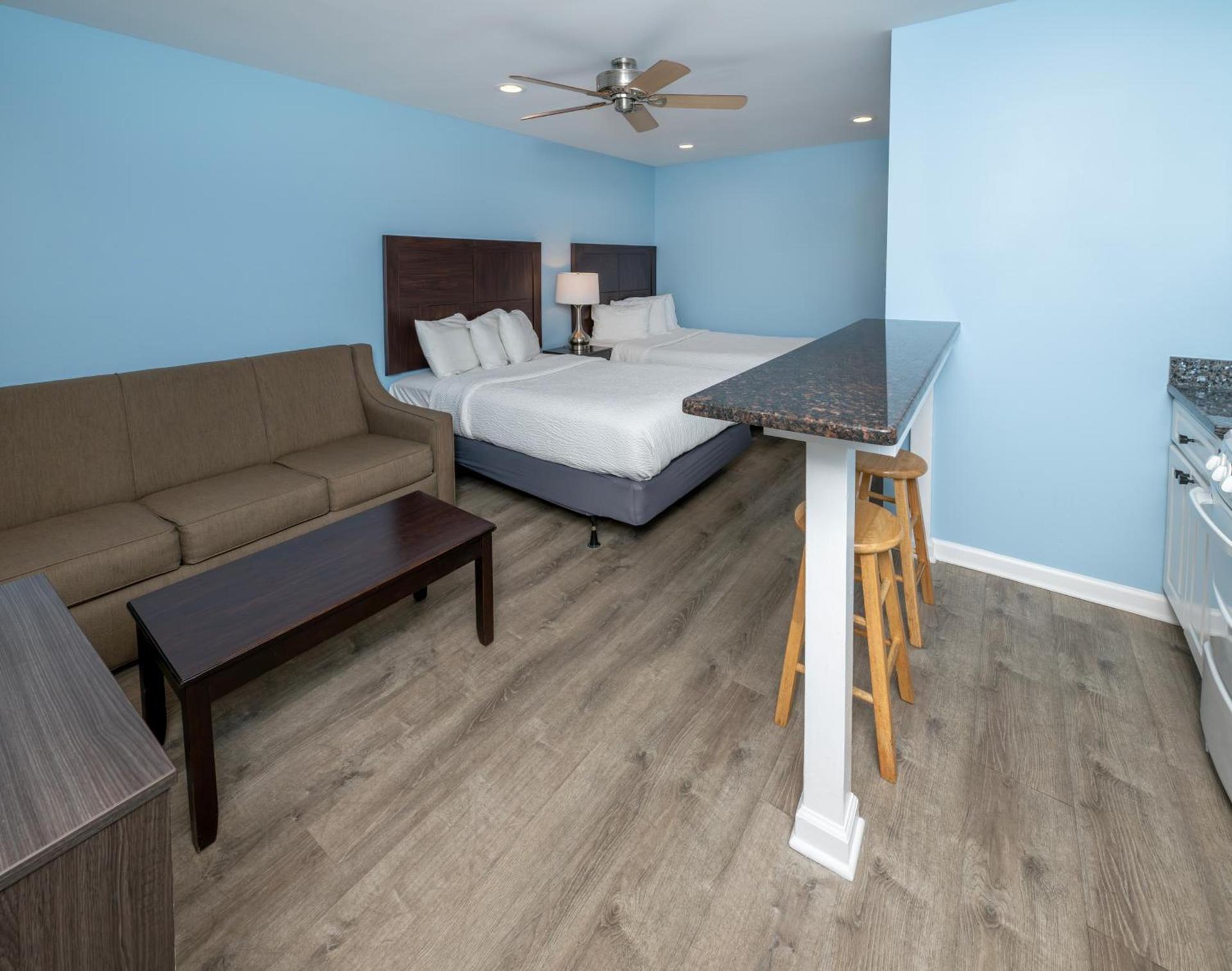 Commander Beach House Hotel photo 42