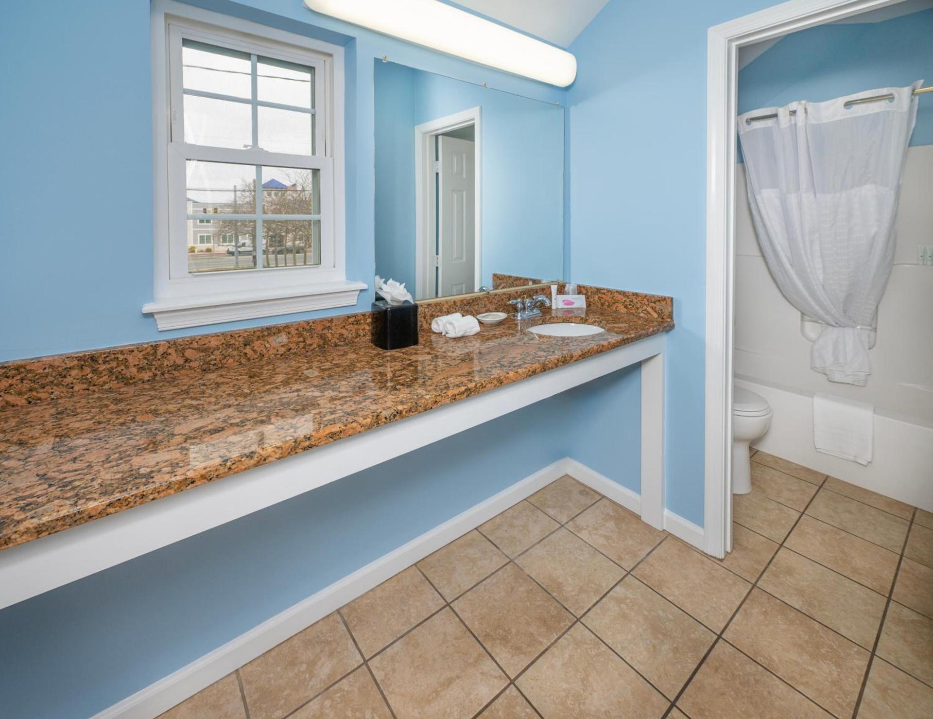 Commander Beach House Hotel photo 24