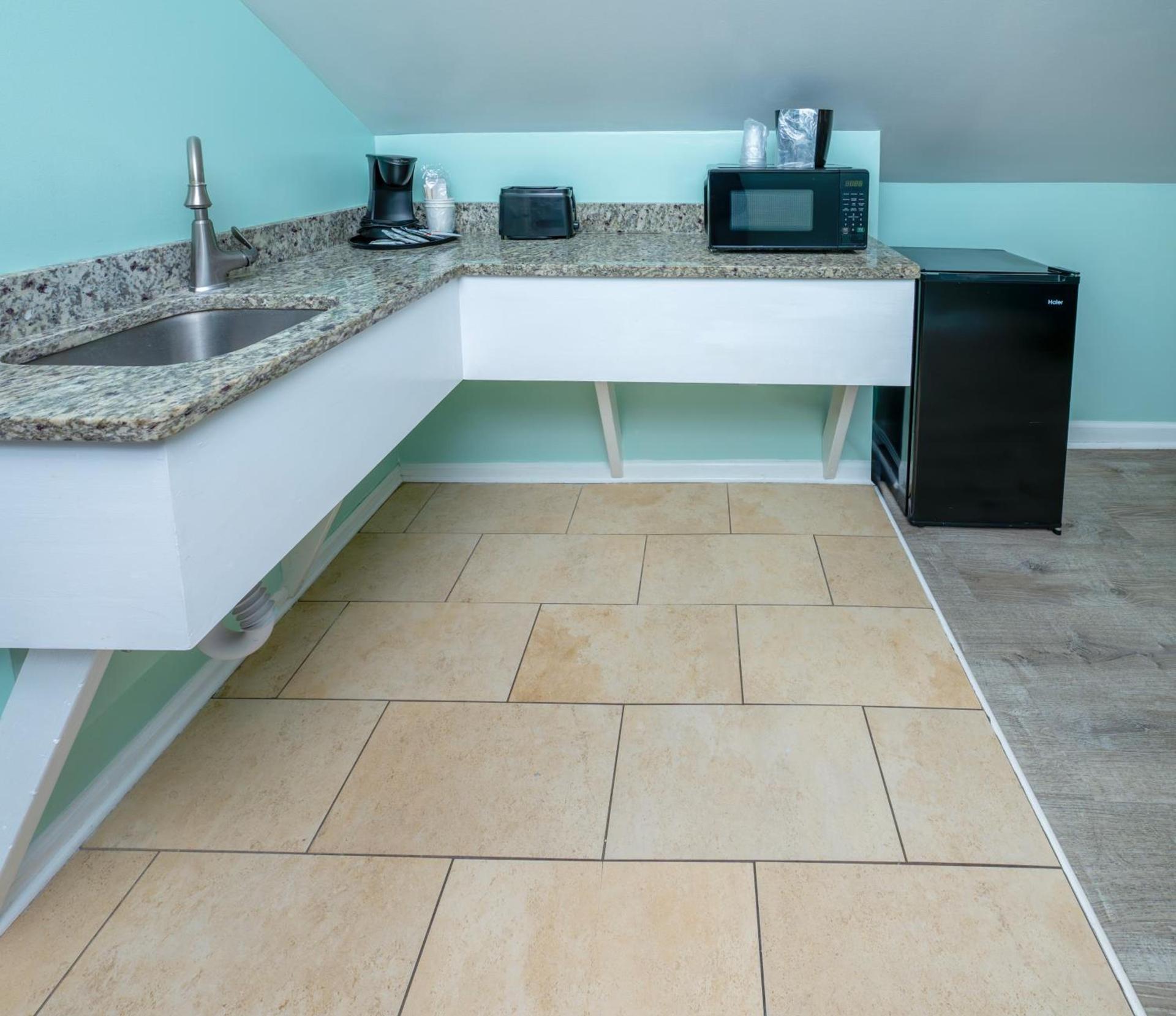 Commander Beach House Hotel photo 30