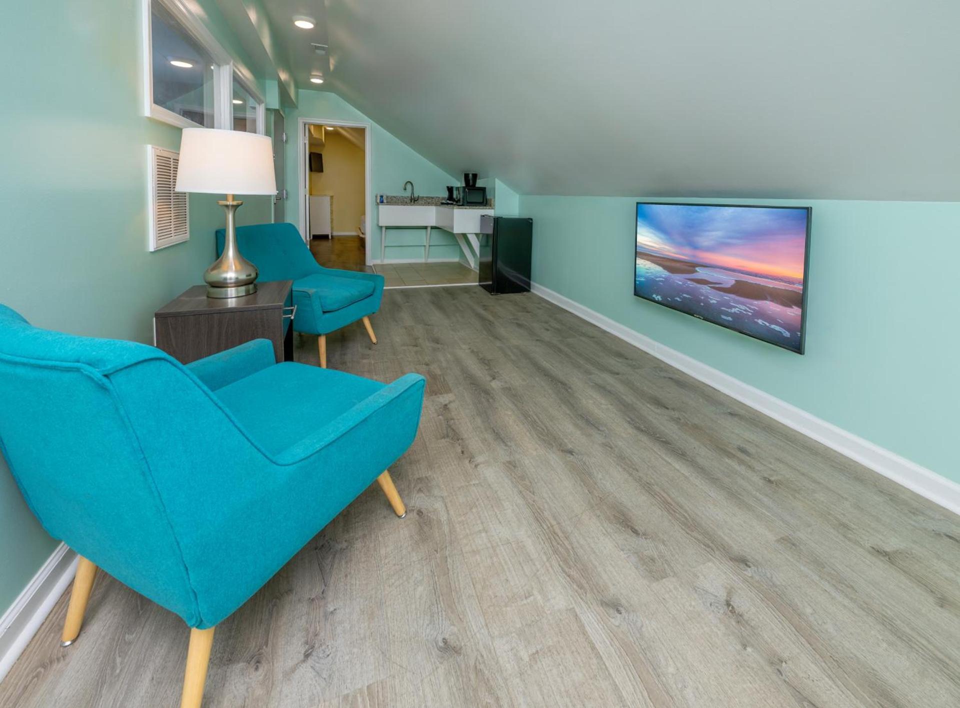 Commander Beach House Hotel photo 31