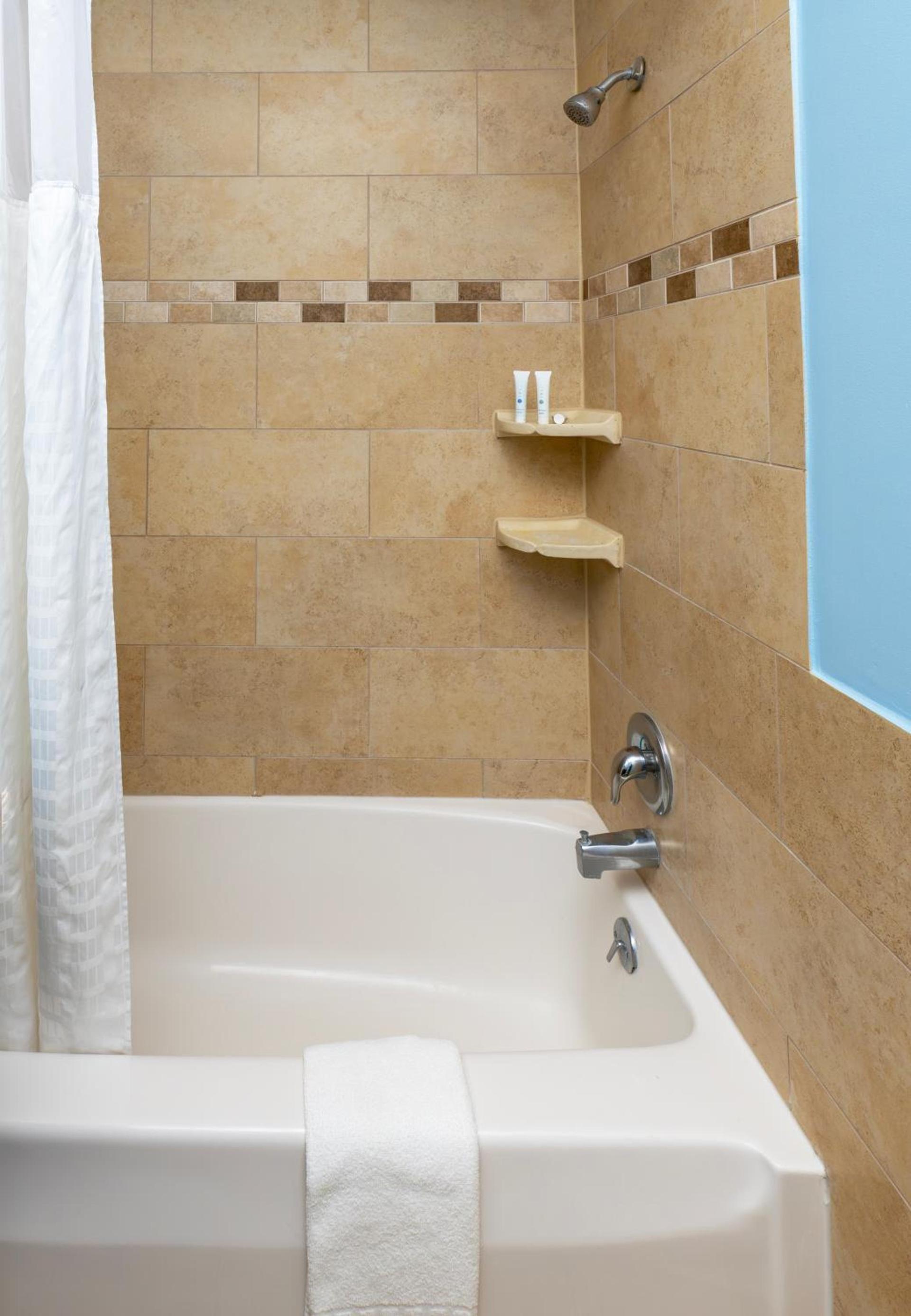 Commander Beach House Hotel photo 37