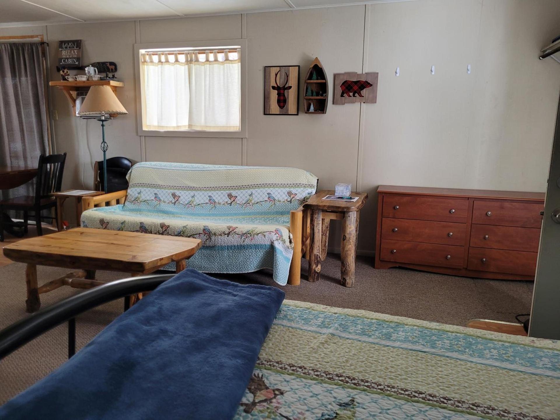 Outpost Motel on the River photo 4