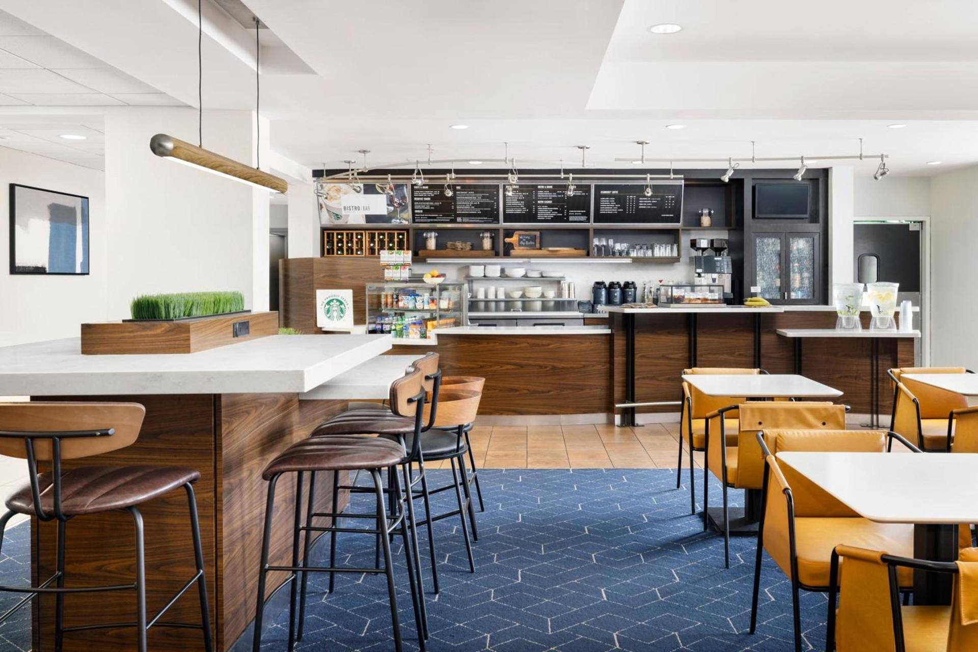 Courtyard by Marriott Concord photo 13