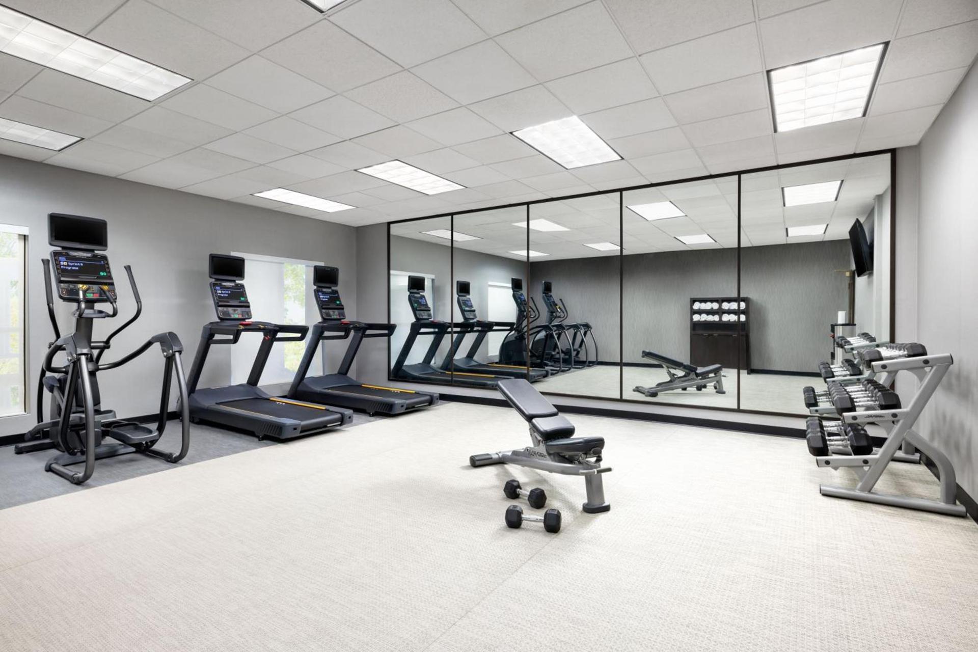 Courtyard by Marriott Concord photo 15