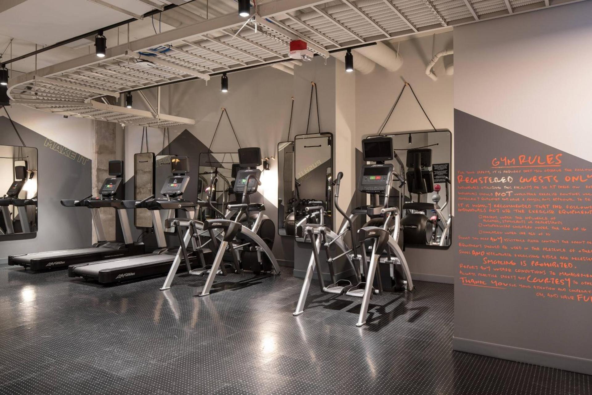 Moxy Portland Downtown photo 43
