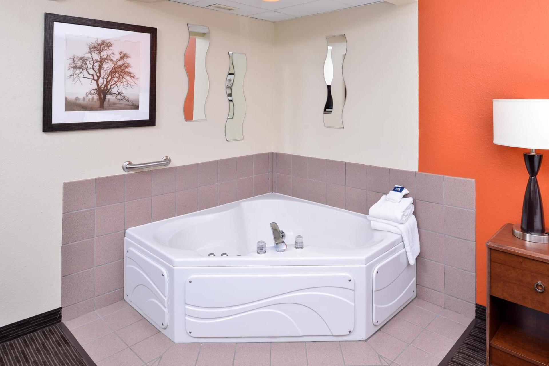 AmericInn by Wyndham St Cloud MN I-94 photo 17