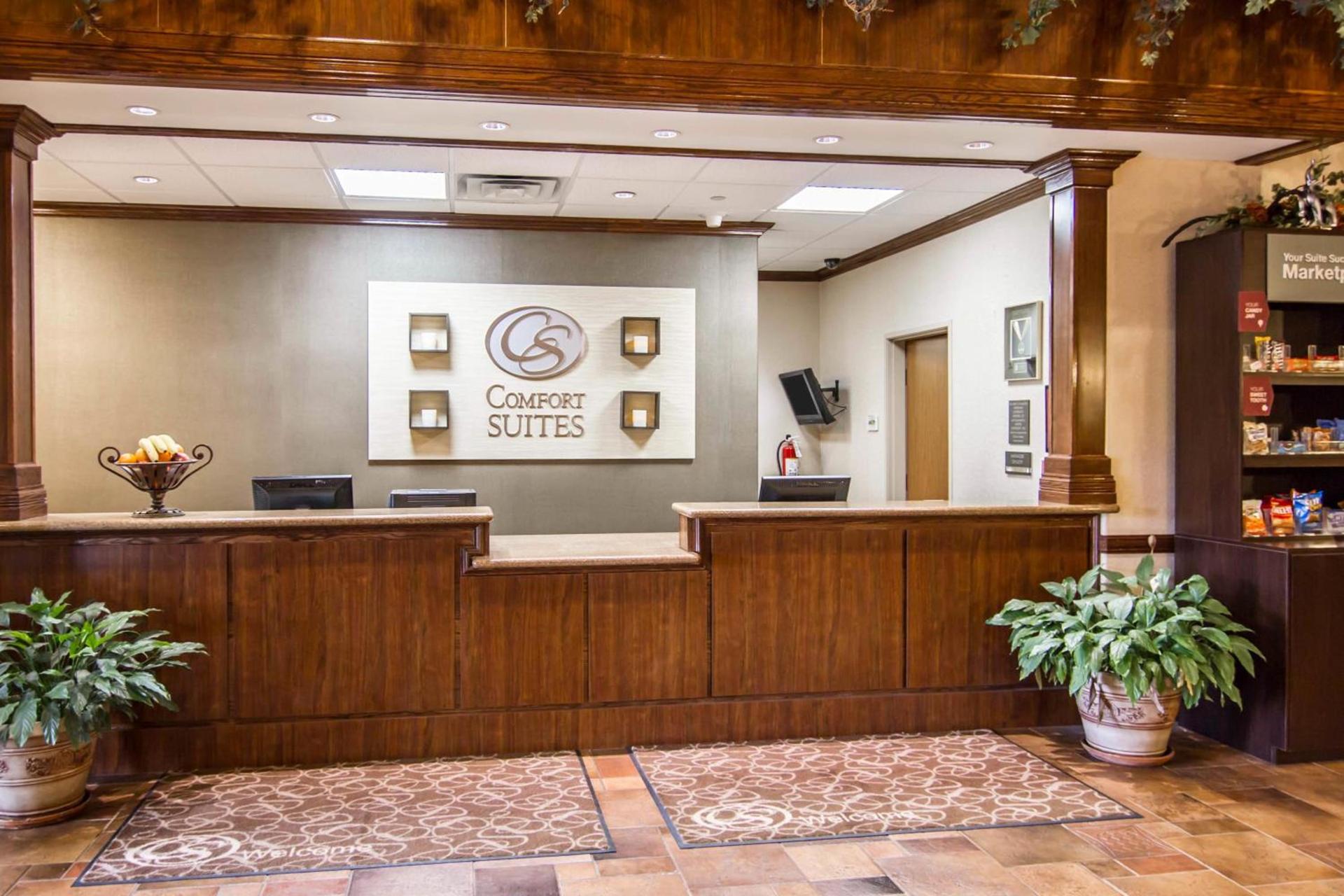 Comfort Suites Marshall photo 5