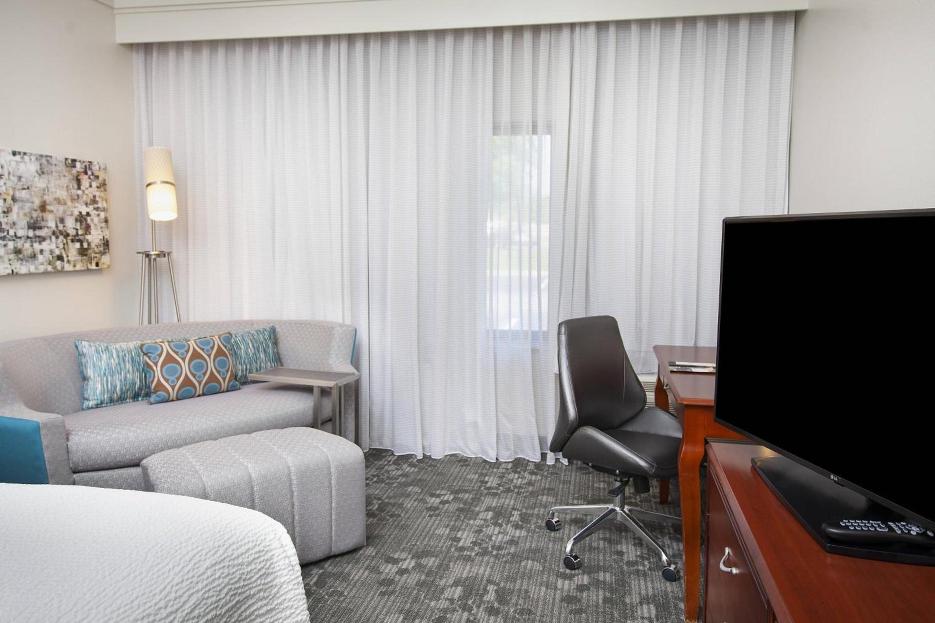Courtyard by Marriott Valdosta photo 24