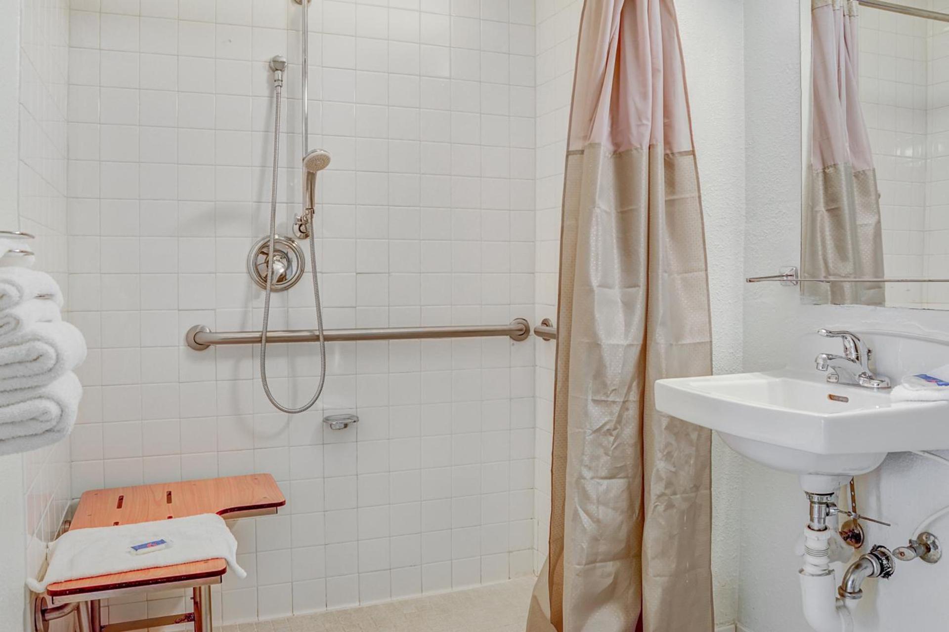 Motel 6-Portland, OR - Central photo 31