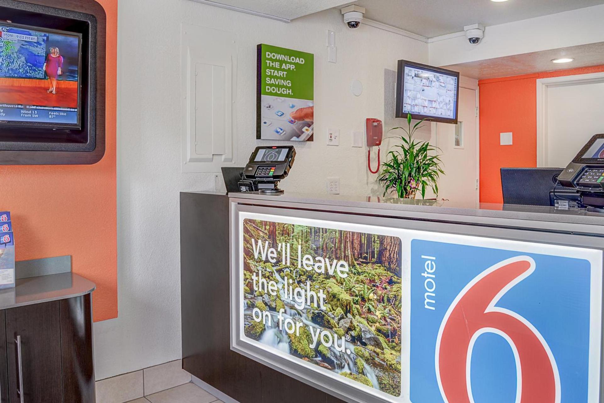 Motel 6-Portland, OR - Central photo 23