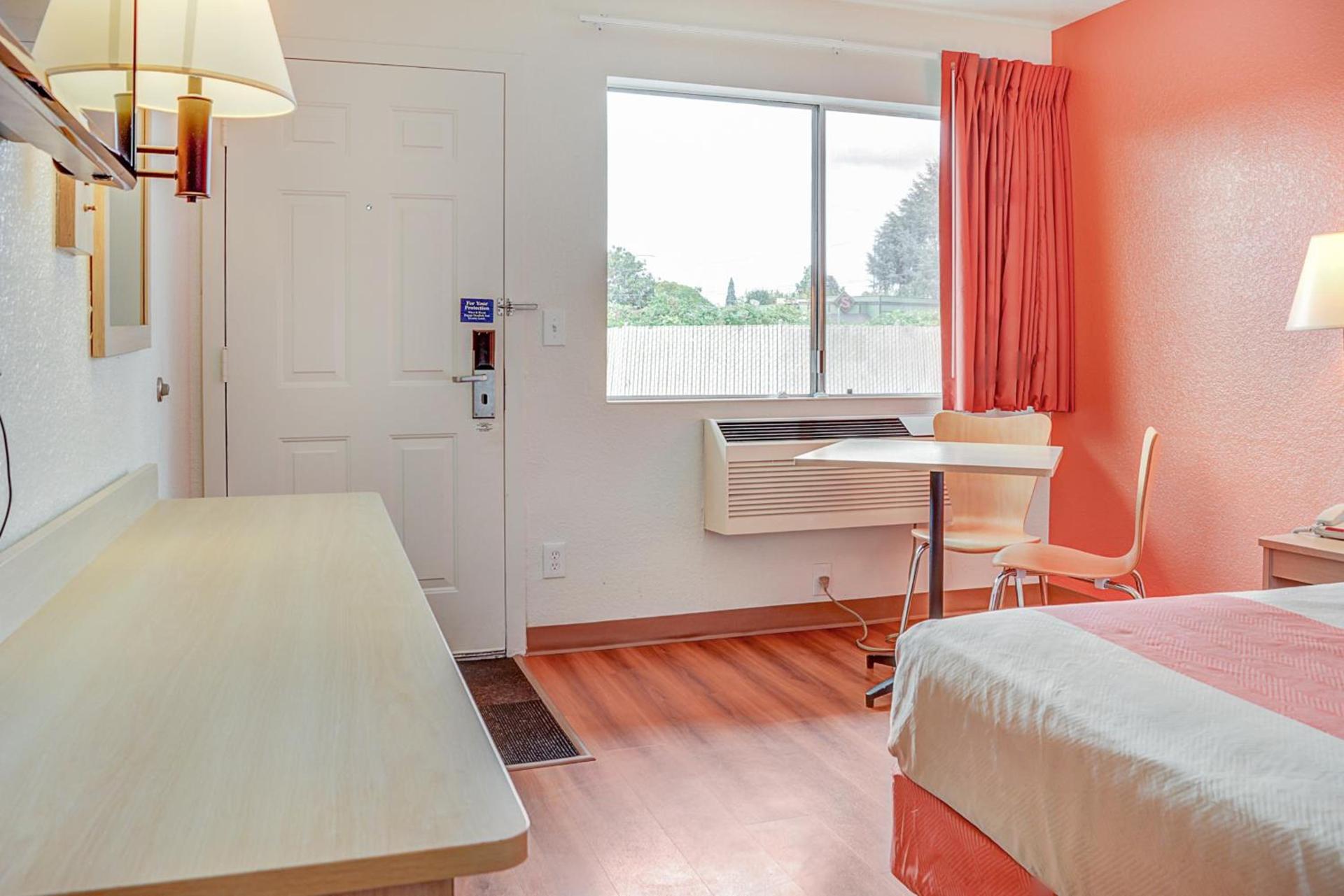 Motel 6-Portland, OR - Central photo 24