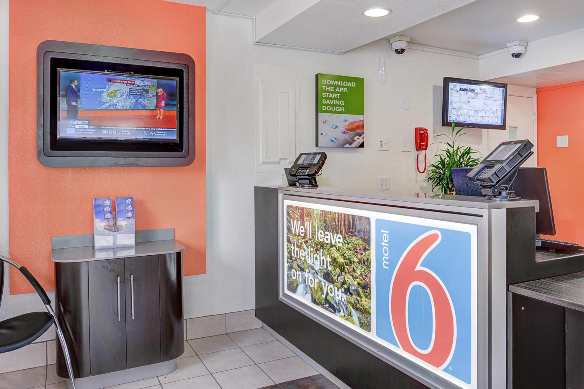Motel 6-Portland, OR - Central photo 27