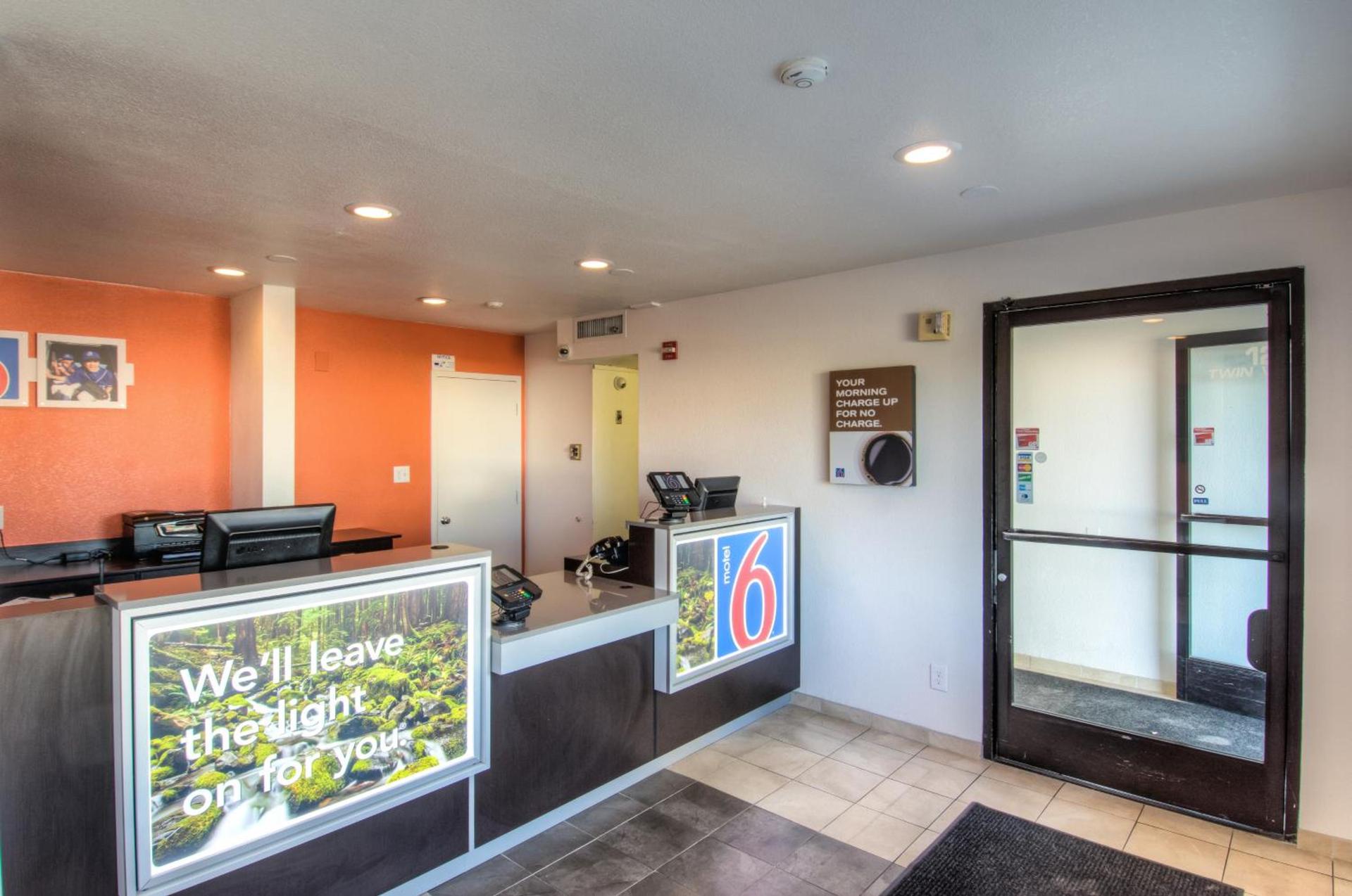 Motel 6-Redding, CA - North photo 15