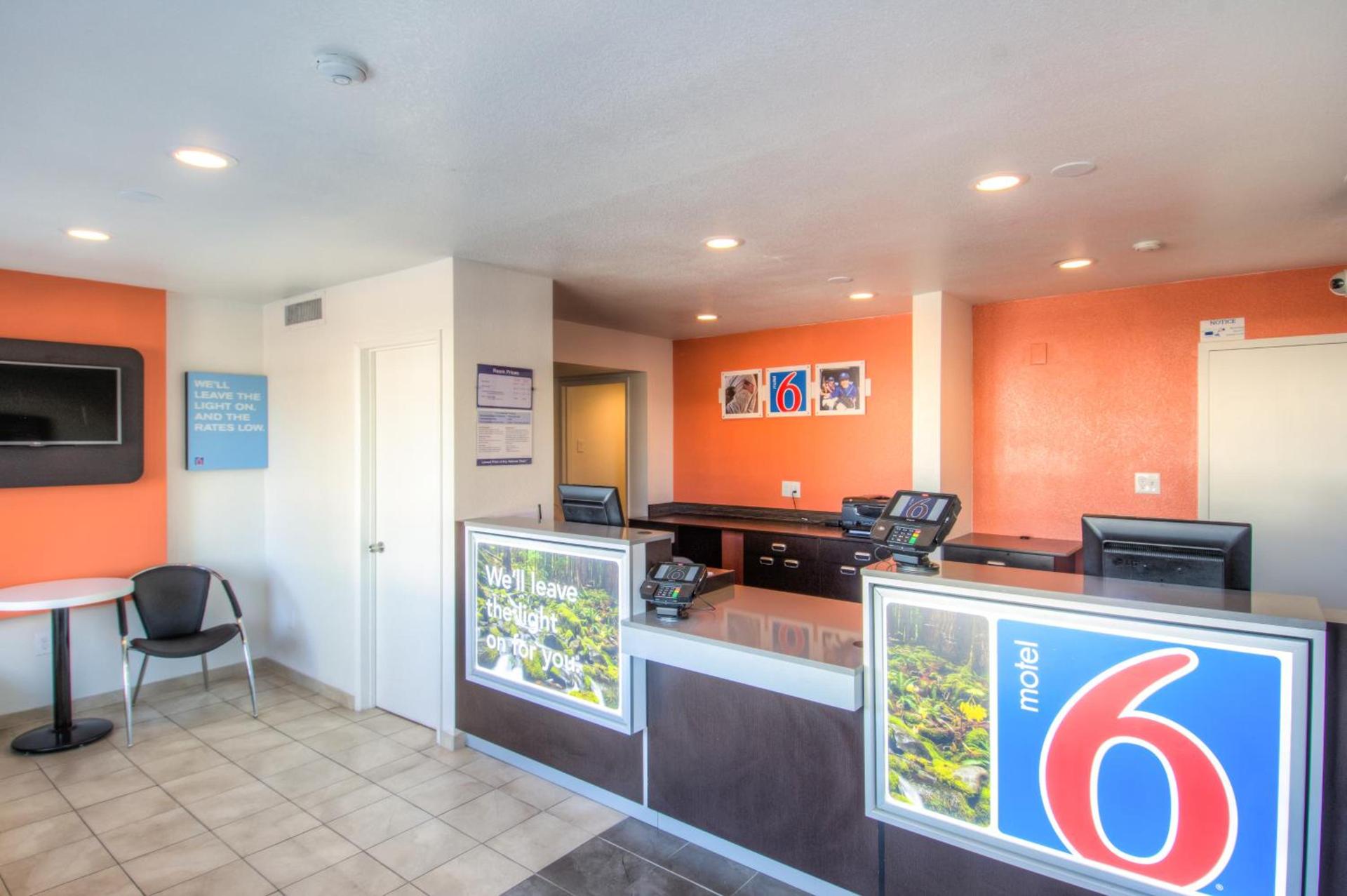 Motel 6-Redding, CA - North photo 21
