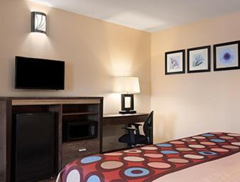 Super 8 by Wyndham Rahway/Newark photo 3