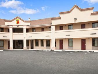 Super 8 by Wyndham Rahway/Newark photo 4
