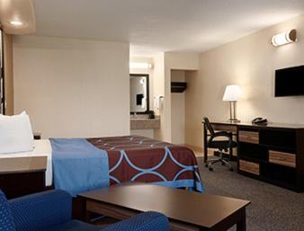 Super 8 by Wyndham Rahway/Newark photo 10