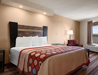 Super 8 by Wyndham Rahway/Newark photo 11