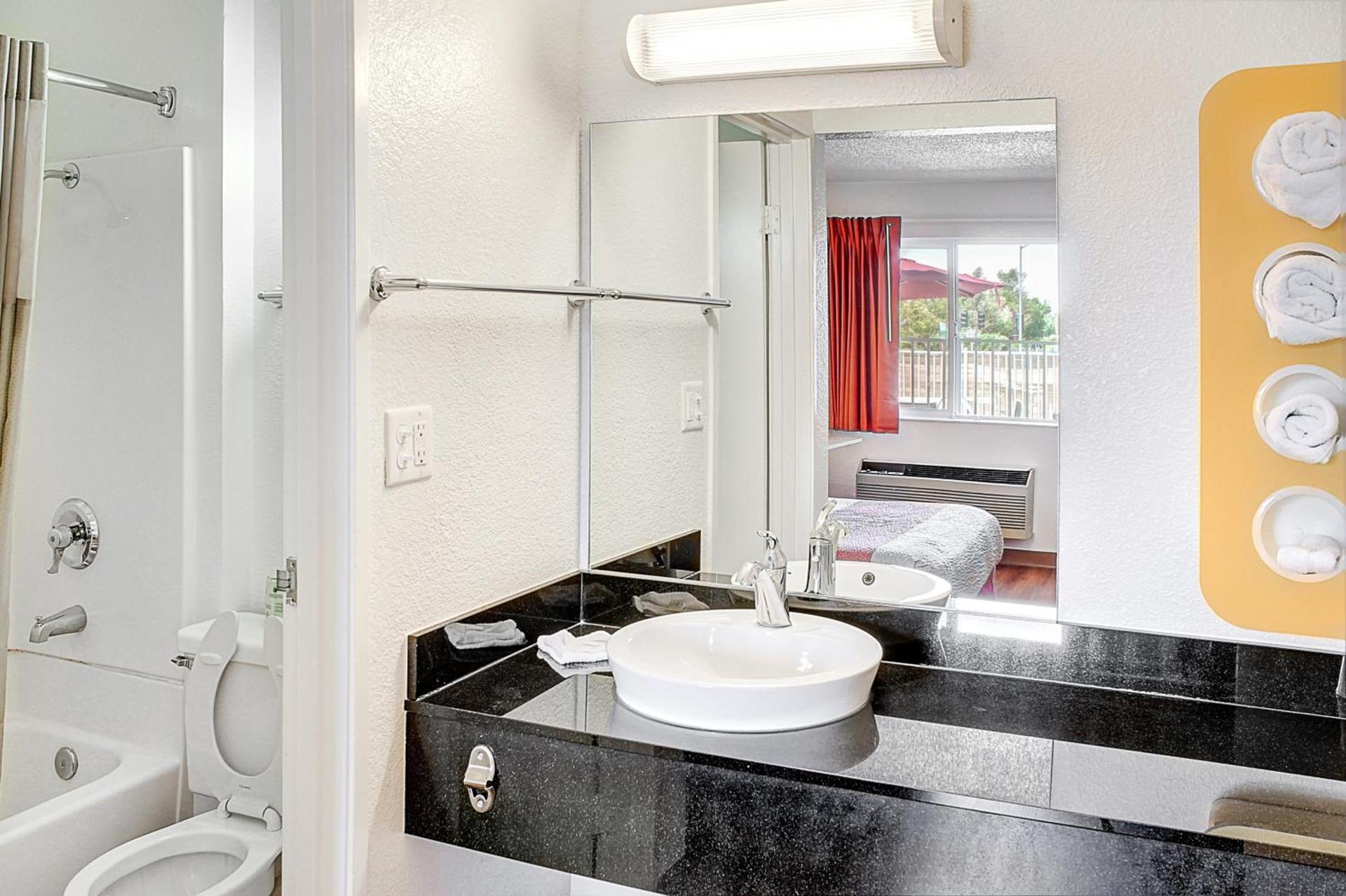Motel 6-Lancaster, CA photo 10