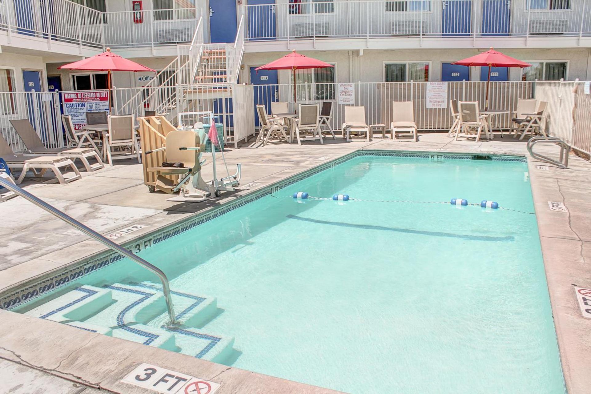 Motel 6-Lancaster, CA photo 4