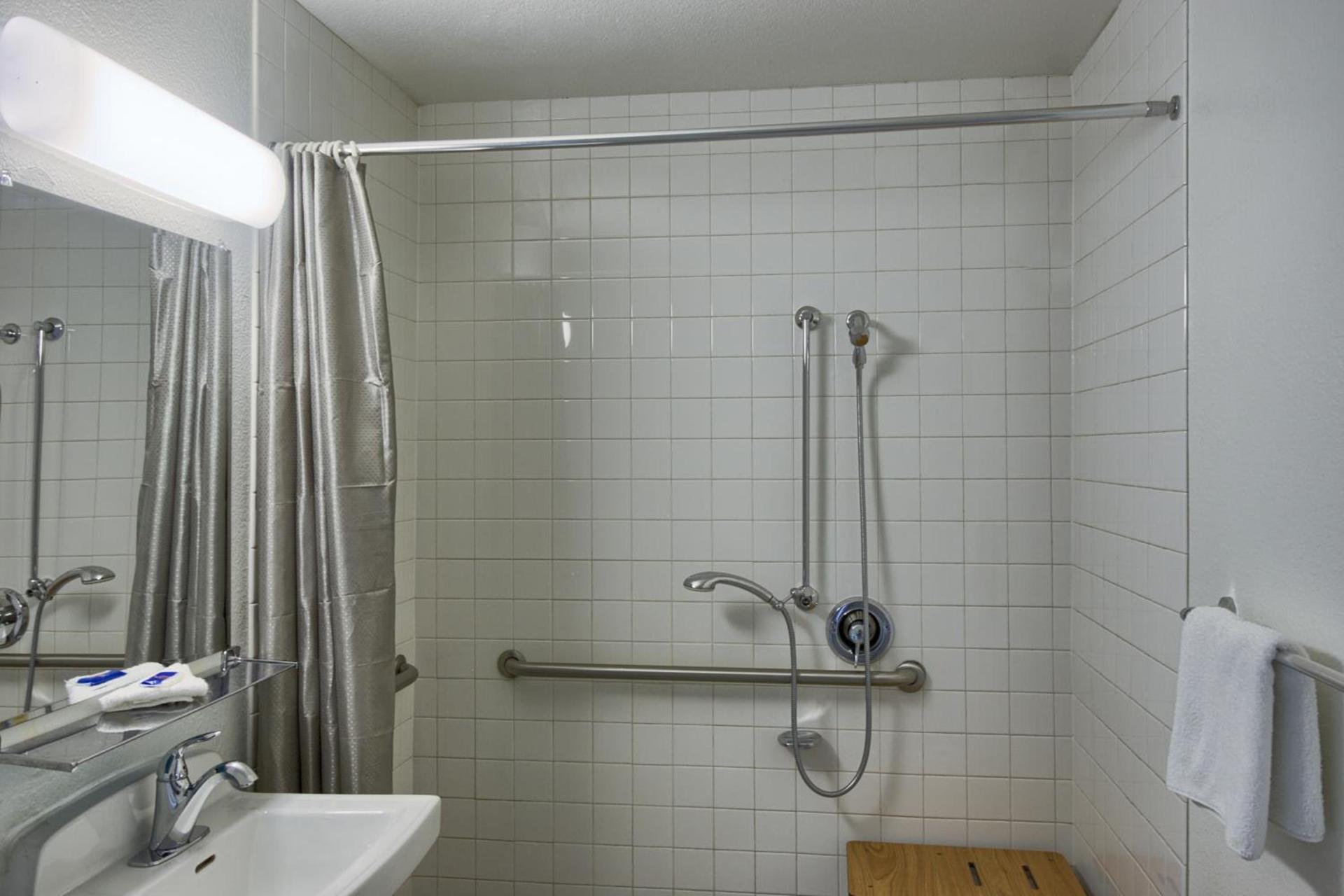 Motel 6-Everett, WA - North photo 34