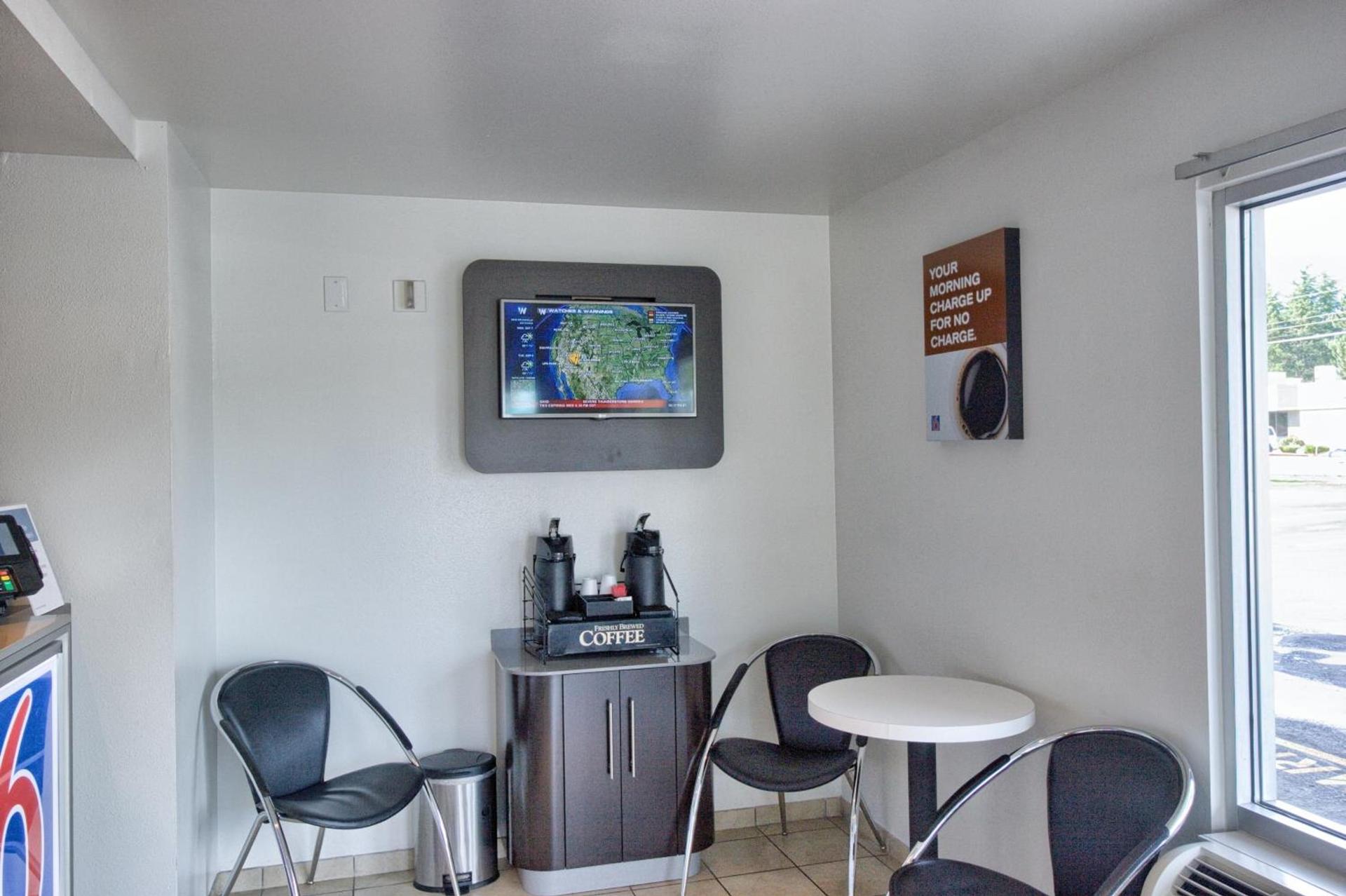Motel 6-Everett, WA - North photo 16