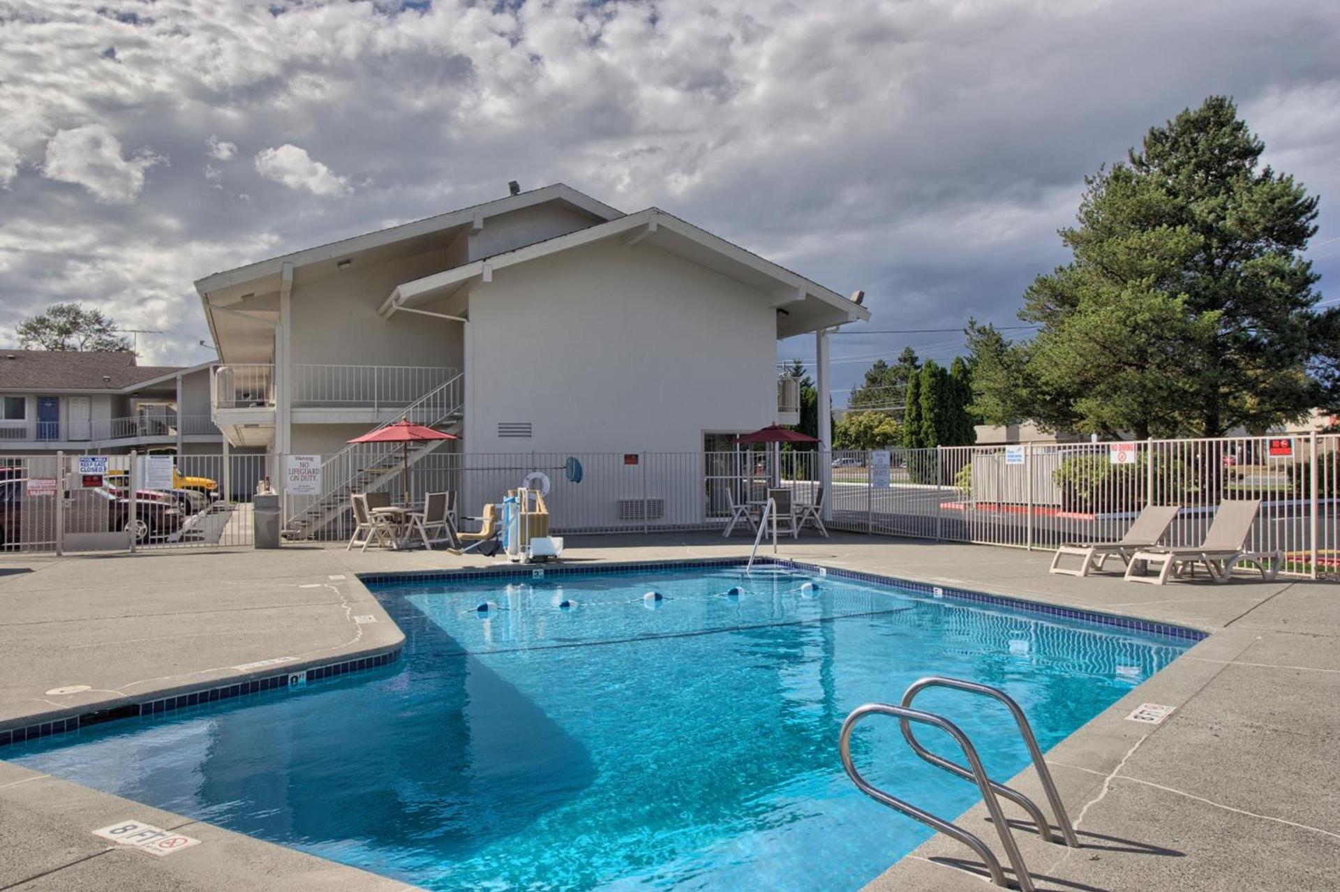 Motel 6-Everett, WA - North photo 23